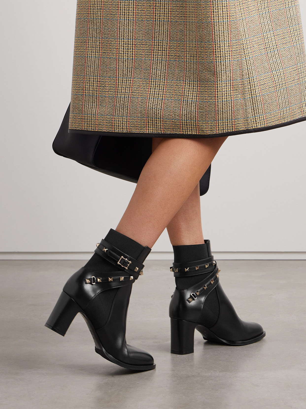 Valentino Garavani Rockstud 70mm Calfskin Ankle Boot Woman Black 41 In Black