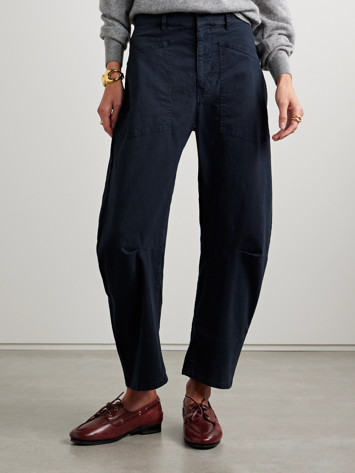 Shop Nili Lotan Shon Cotton-blend Twill Tapered Pants In Blue