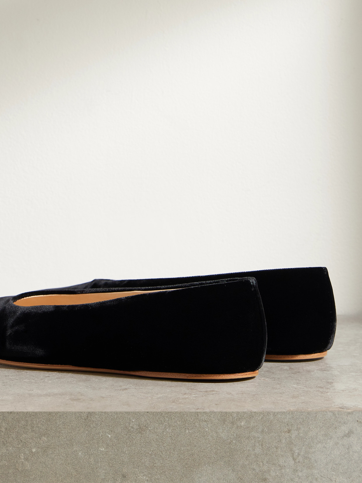 Gabriela Hearst Andre Velvet Ballet Flats In Black