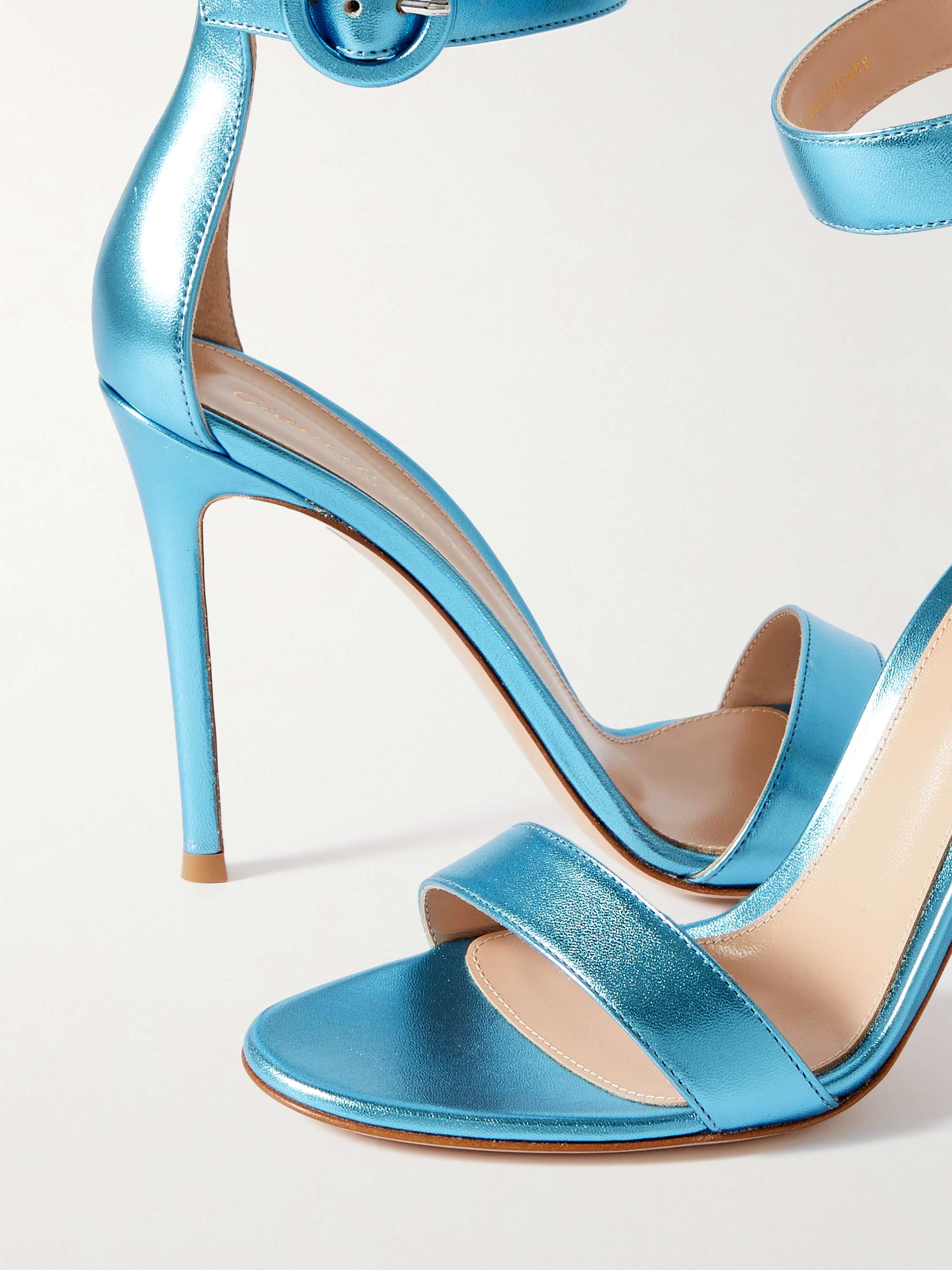 GIANVITO ROSSI 