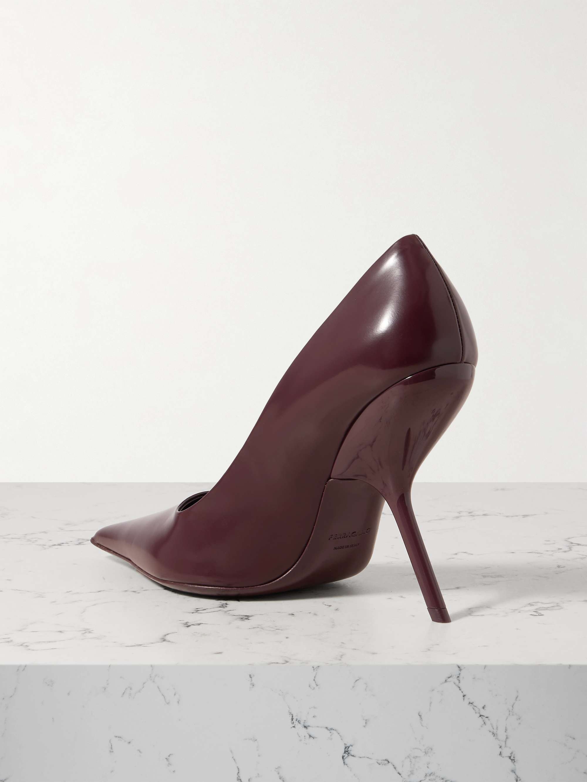 FERRAGAMO 