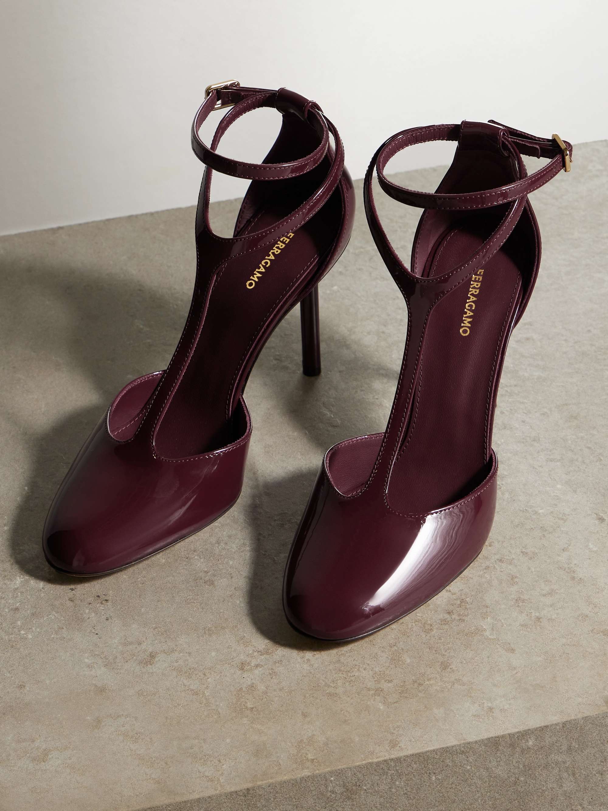 FERRAGAMO 