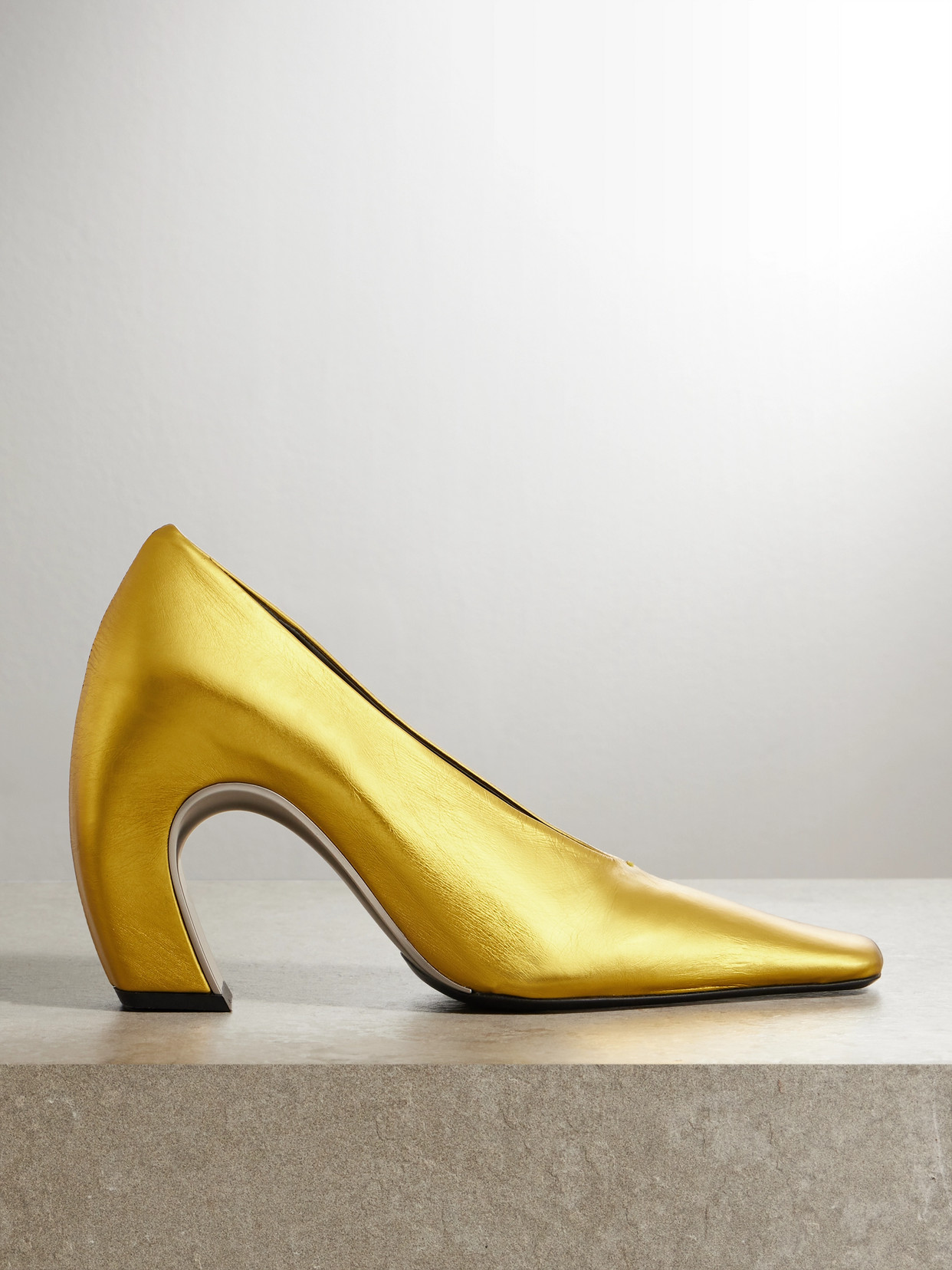 Jil Sander Metallic Leather Pumps In Gold