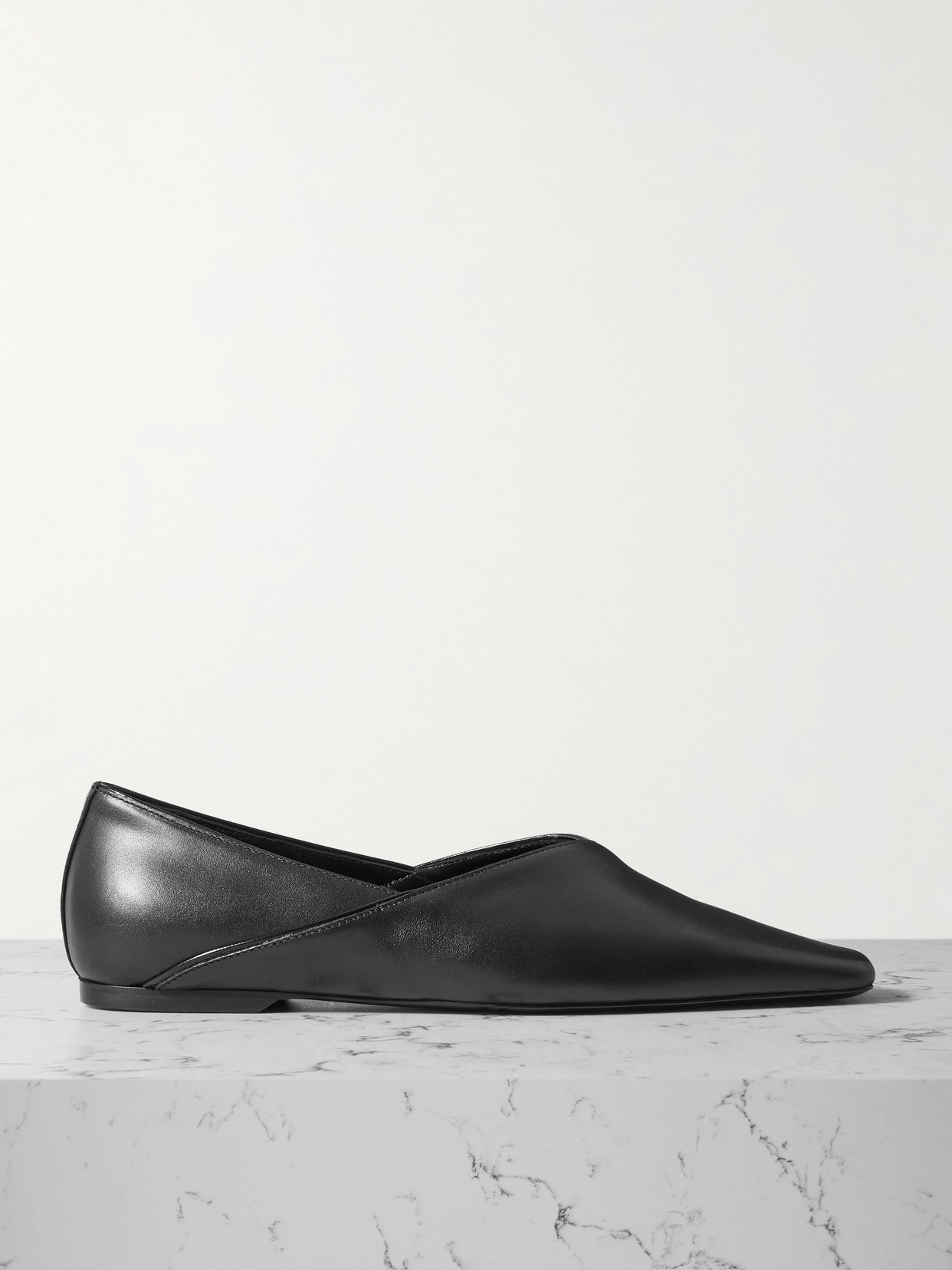 TOTEME - The Everyday Leather Ballet Flats - Black