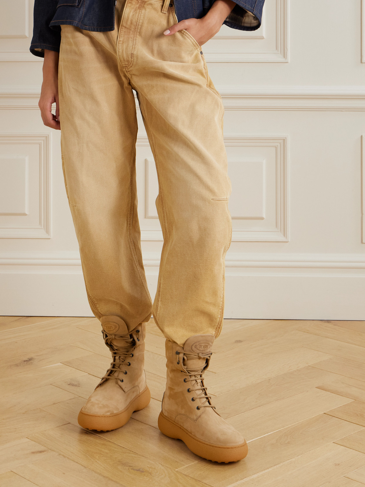 Tod's Shoes In Neutrals