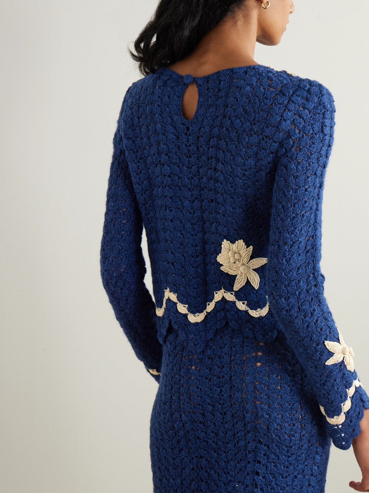 Agua By Agua Bendita + Escvdo Muhu Cropped Crocheted Alpaca Top In Blue