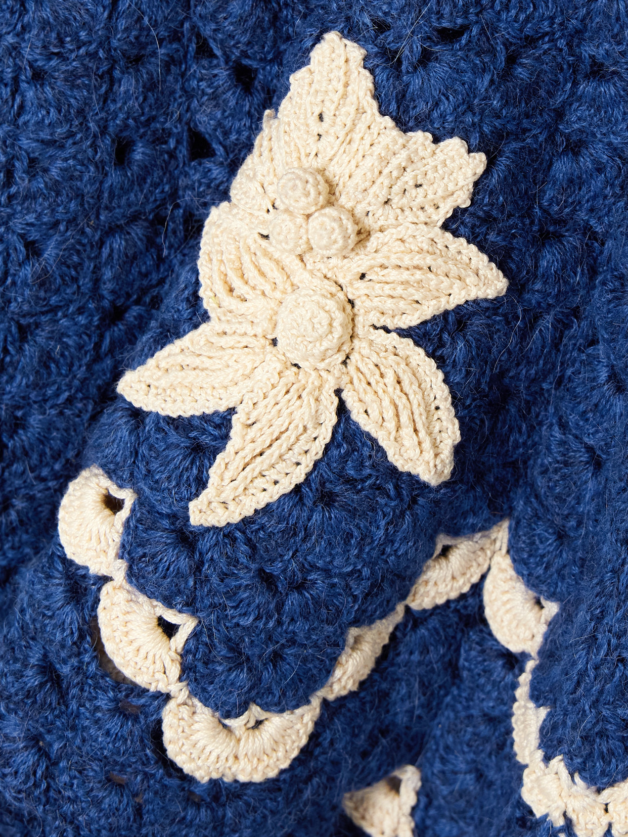 Agua By Agua Bendita + Escvdo Muhu Cropped Crocheted Alpaca Top In Blue