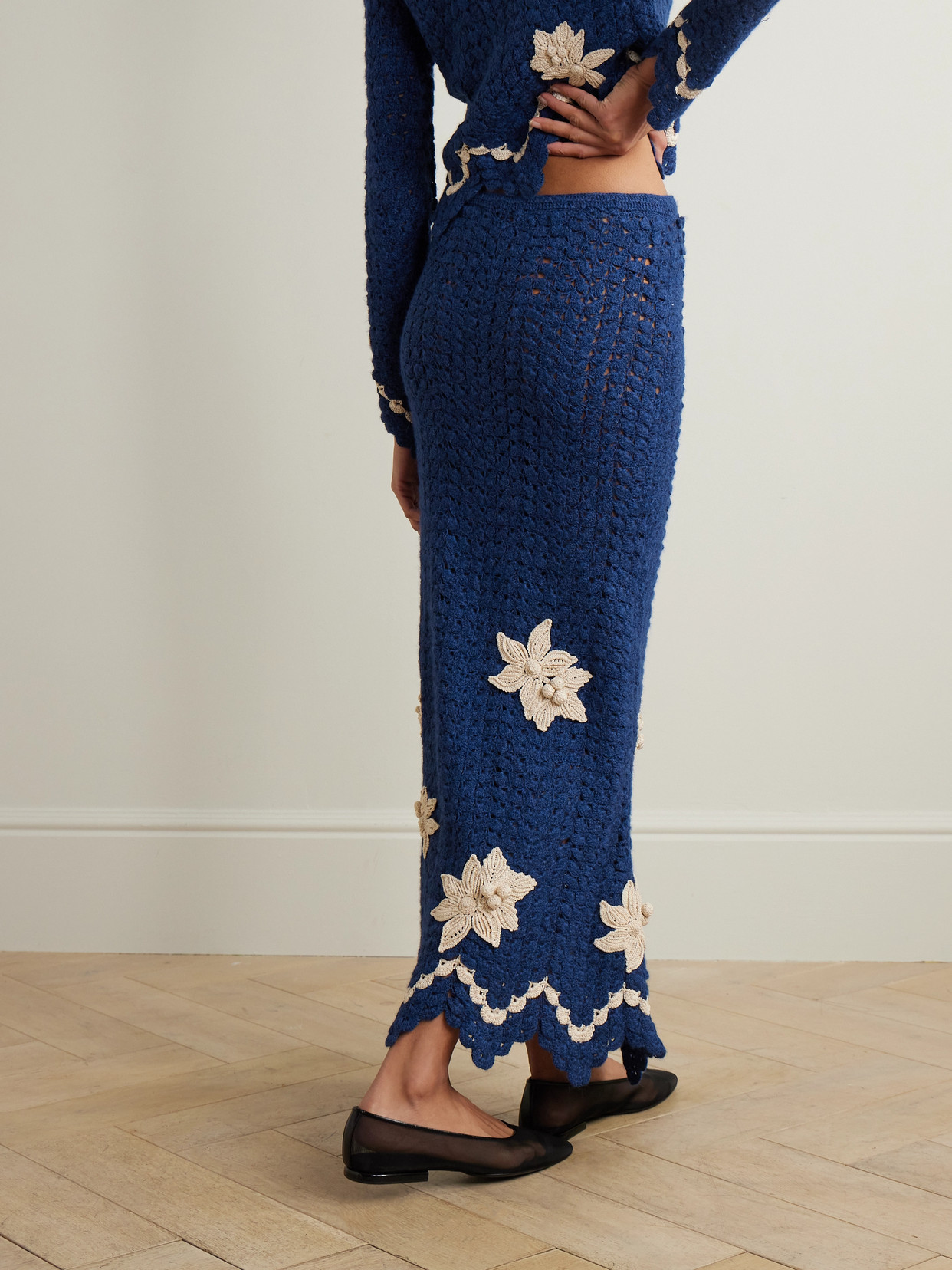 AGUA BY AGUA BENDITA + ESCVDO MUHU CROCHETED ALPACA MIDI SKIRT