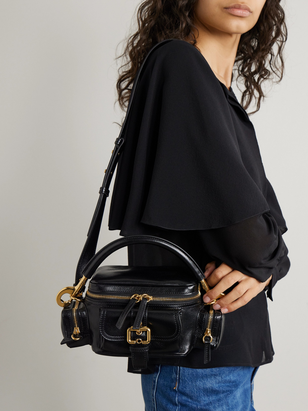 Chloé Leather Camera Handbag Adjustable Strap In Black