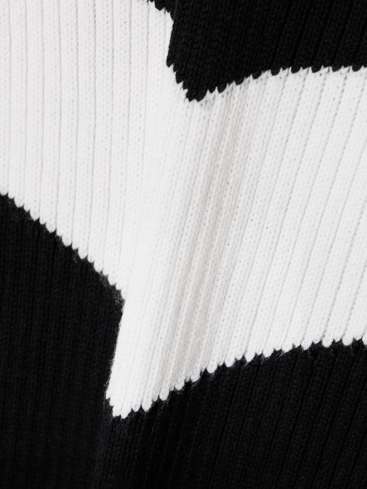 Fusalp Andromede Striped Ribbed-knit Half-zip Sweater In Black