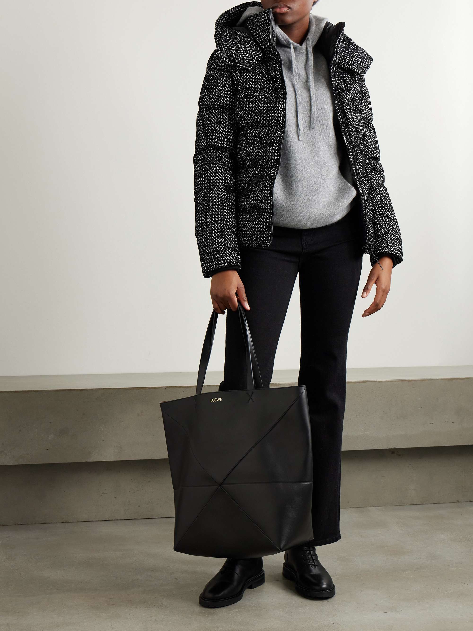 MACKAGE 