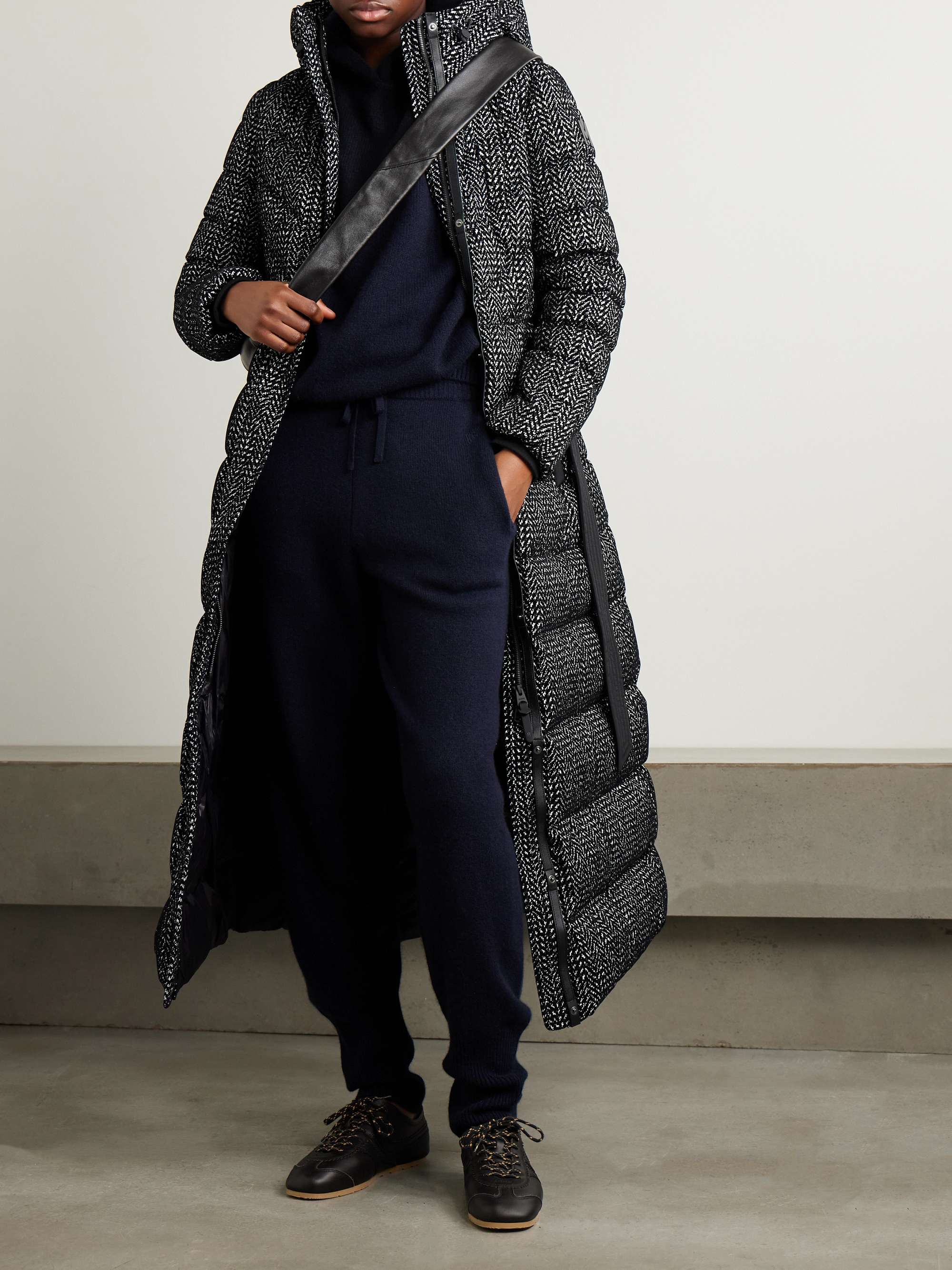 MACKAGE 