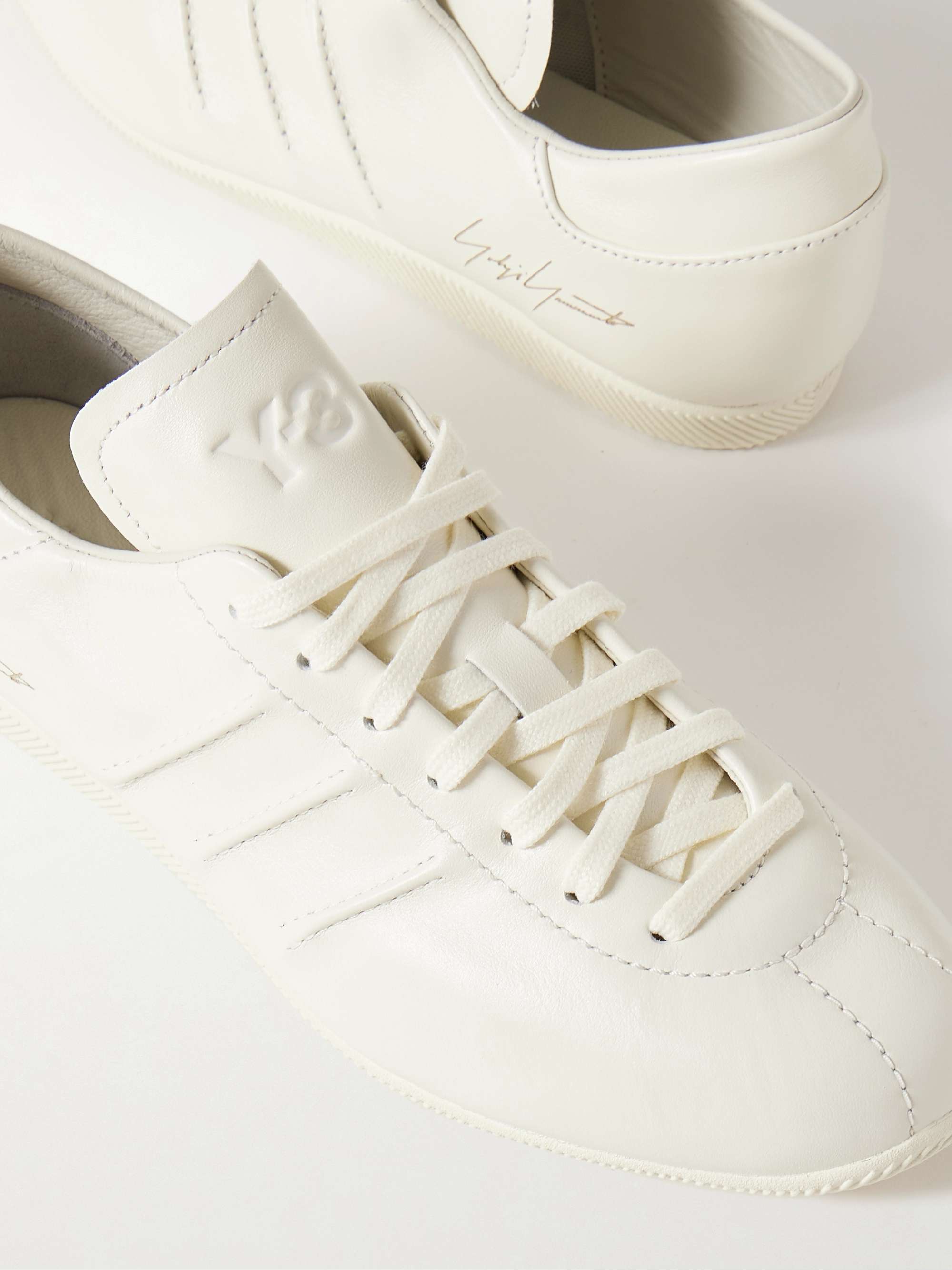 ADIDAS ORIGINALS 