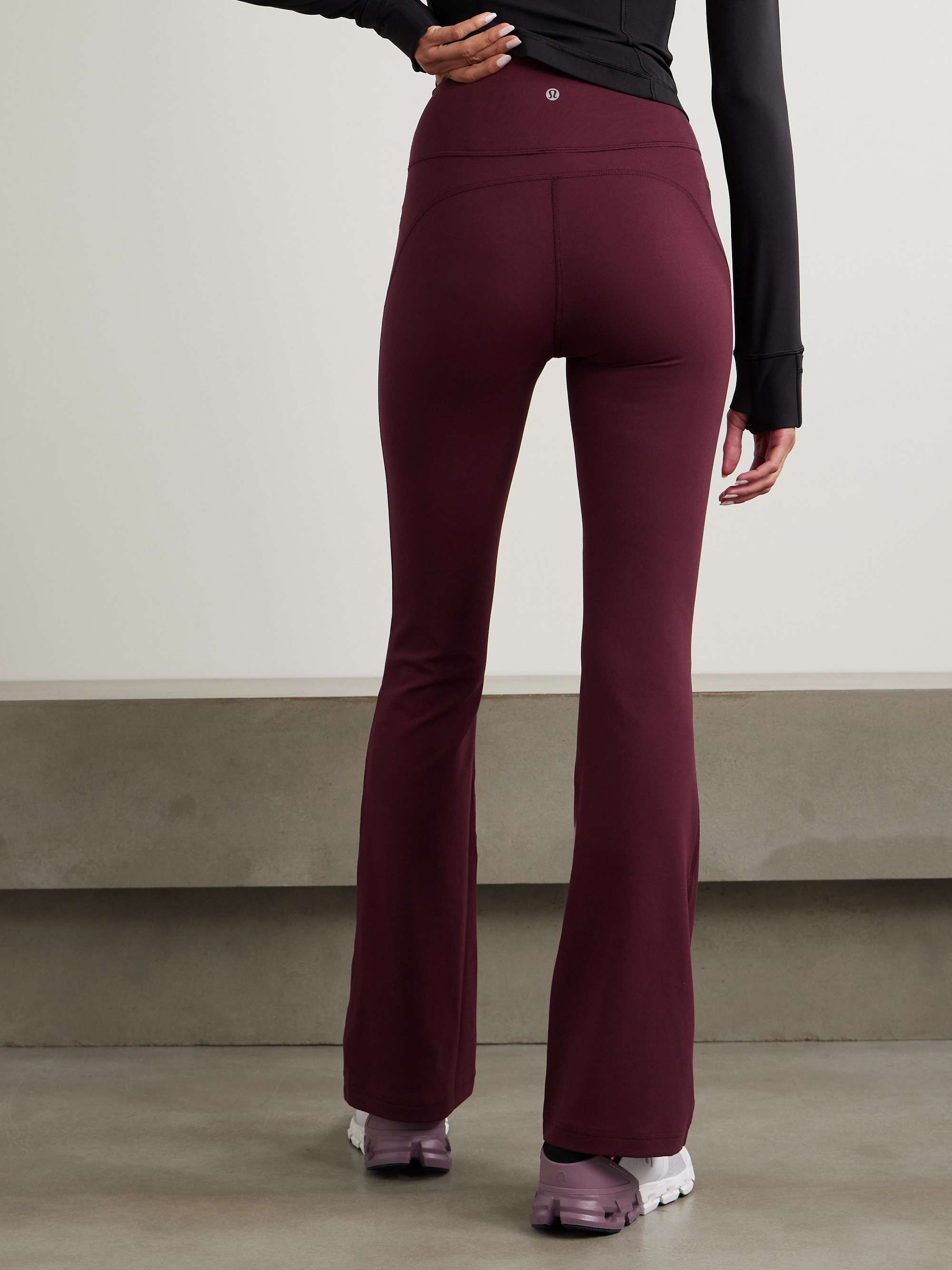 LULULEMON 