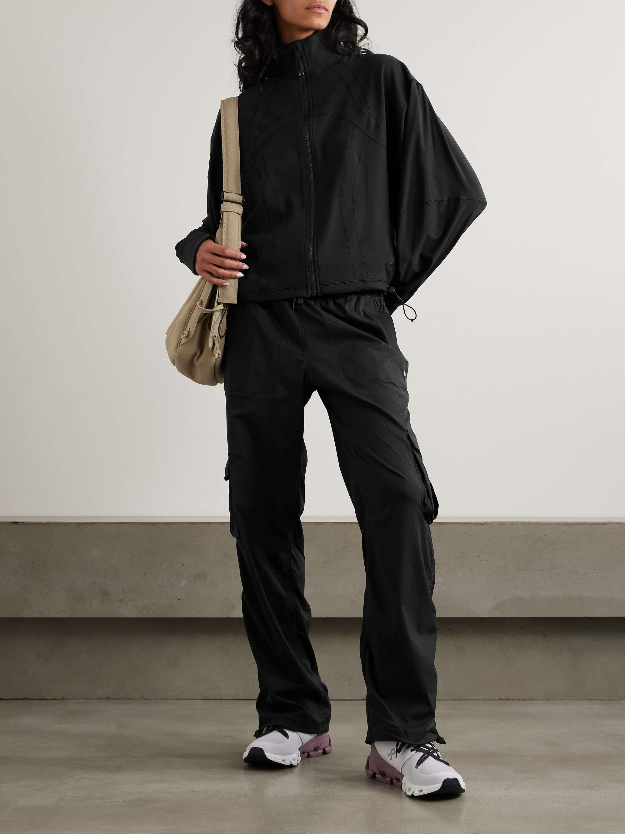 LULULEMON 