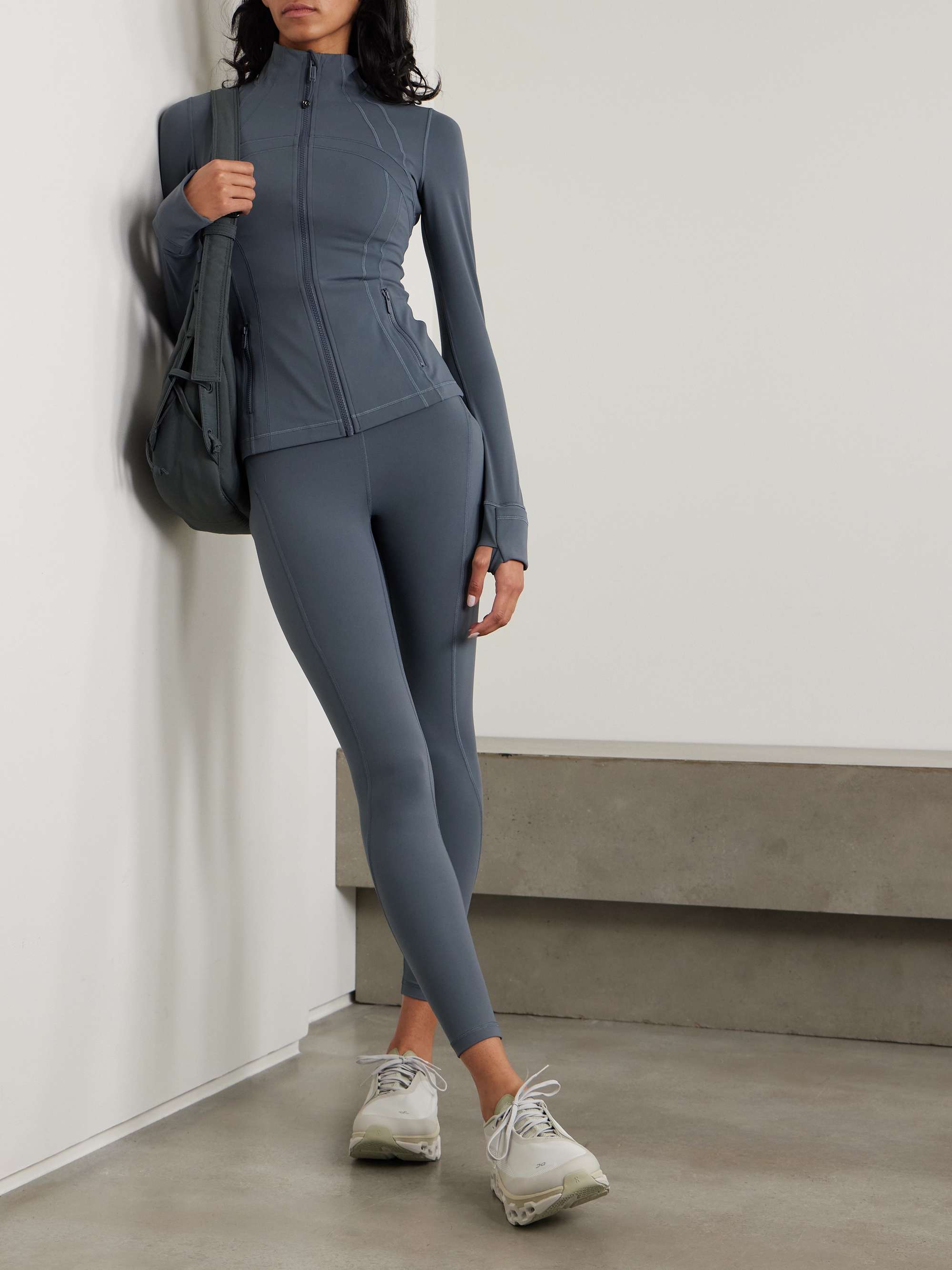 LULULEMON 