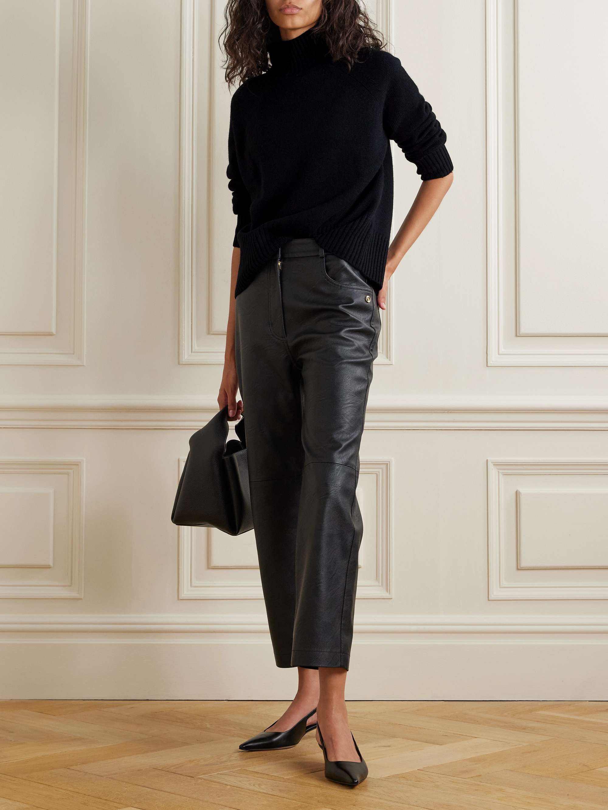 ALLUDE 