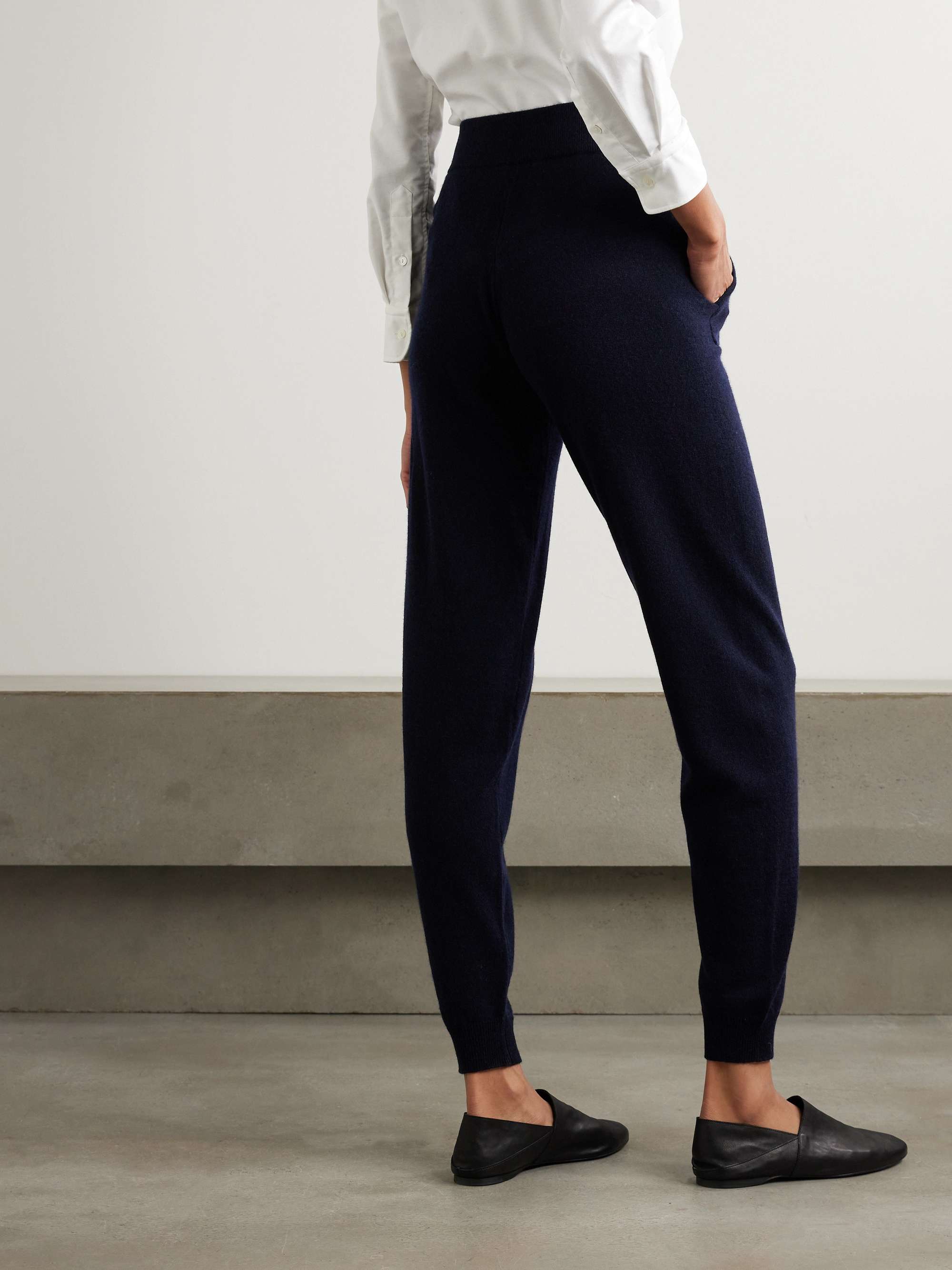 ALLUDE 