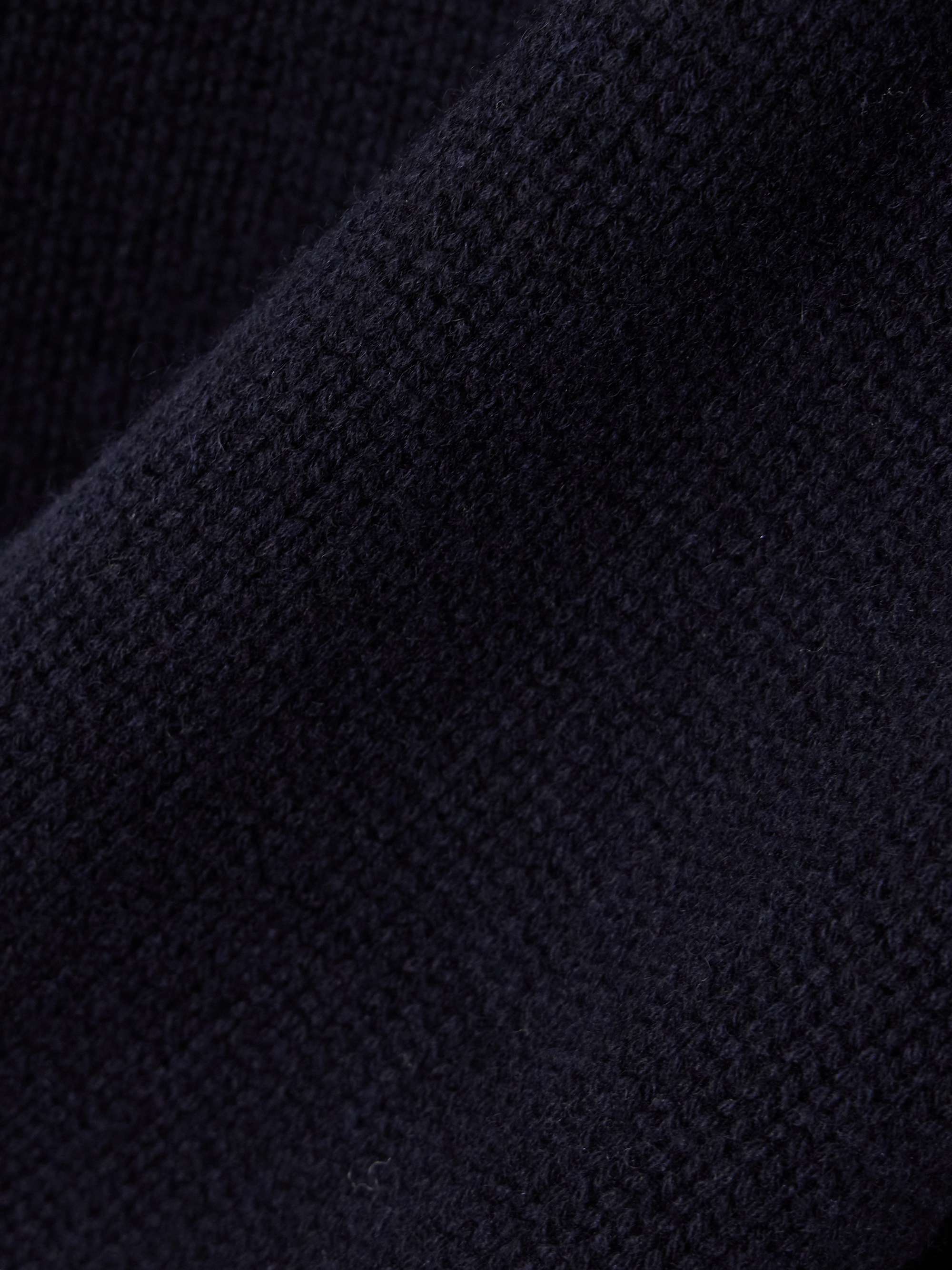 ALLUDE 