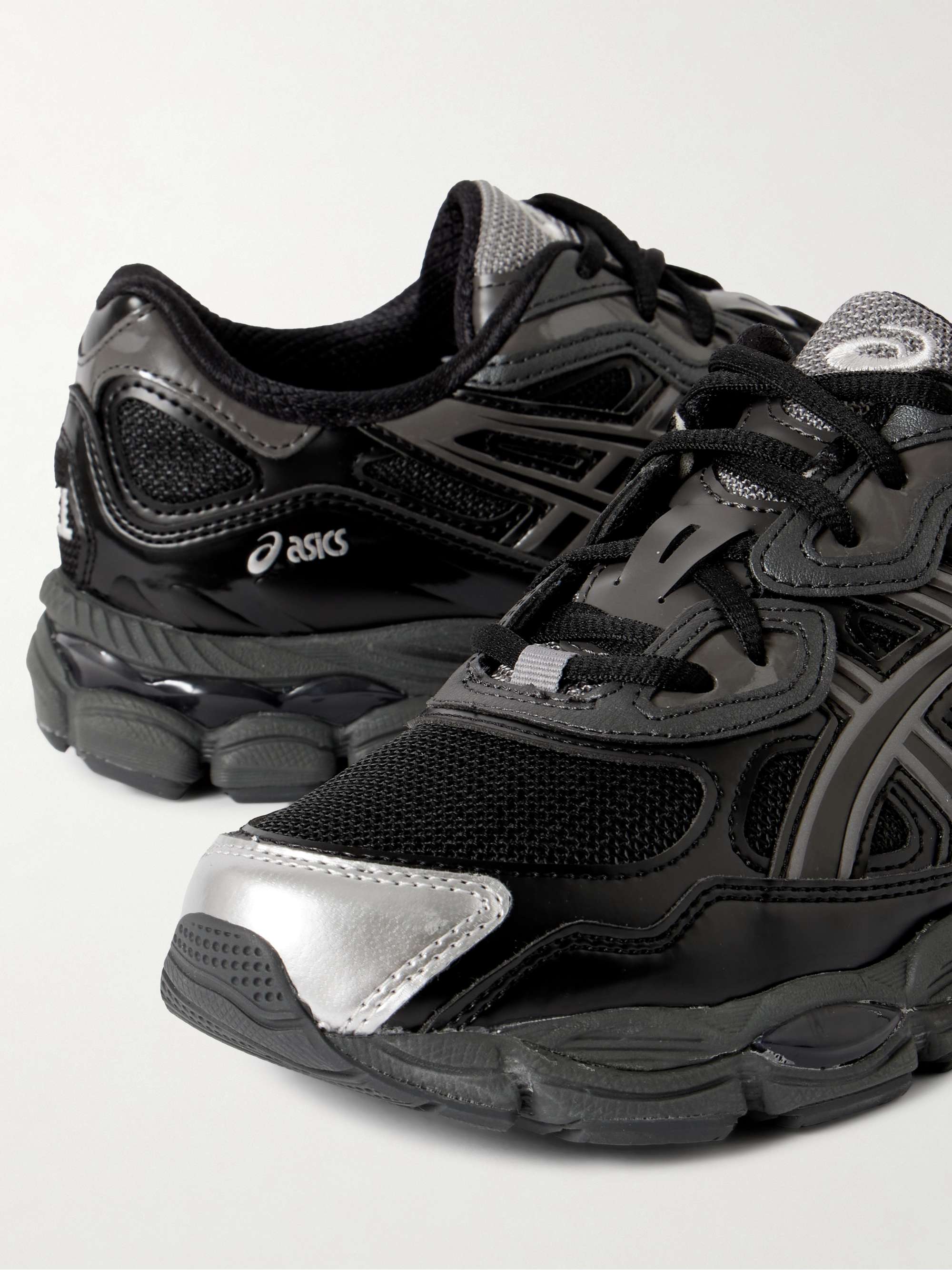 ASICS 