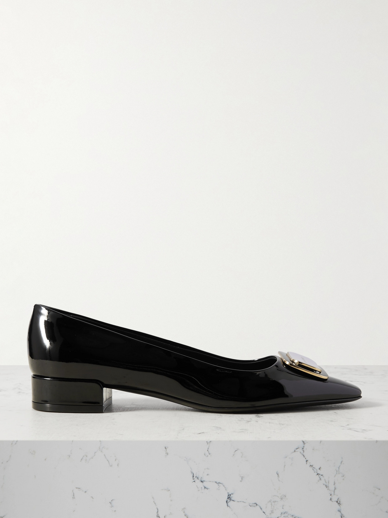 Ferragamo Venera Patent-leather Ballet Flats In Black