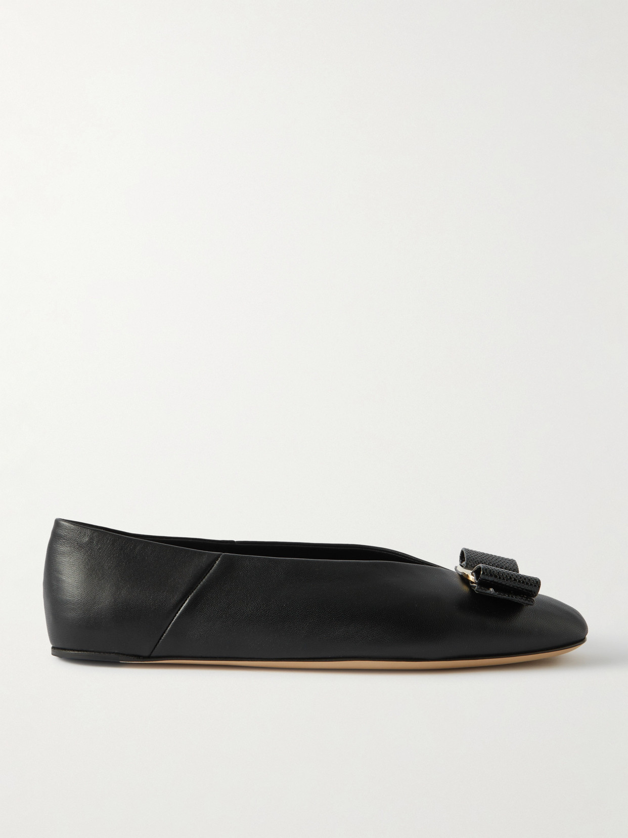 Ferragamo Vara Bow Ballet Flats In Black
