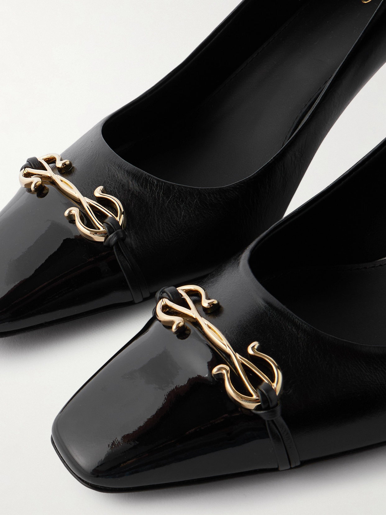 Ferragamo Bria Embellished Leather Pumps In Black