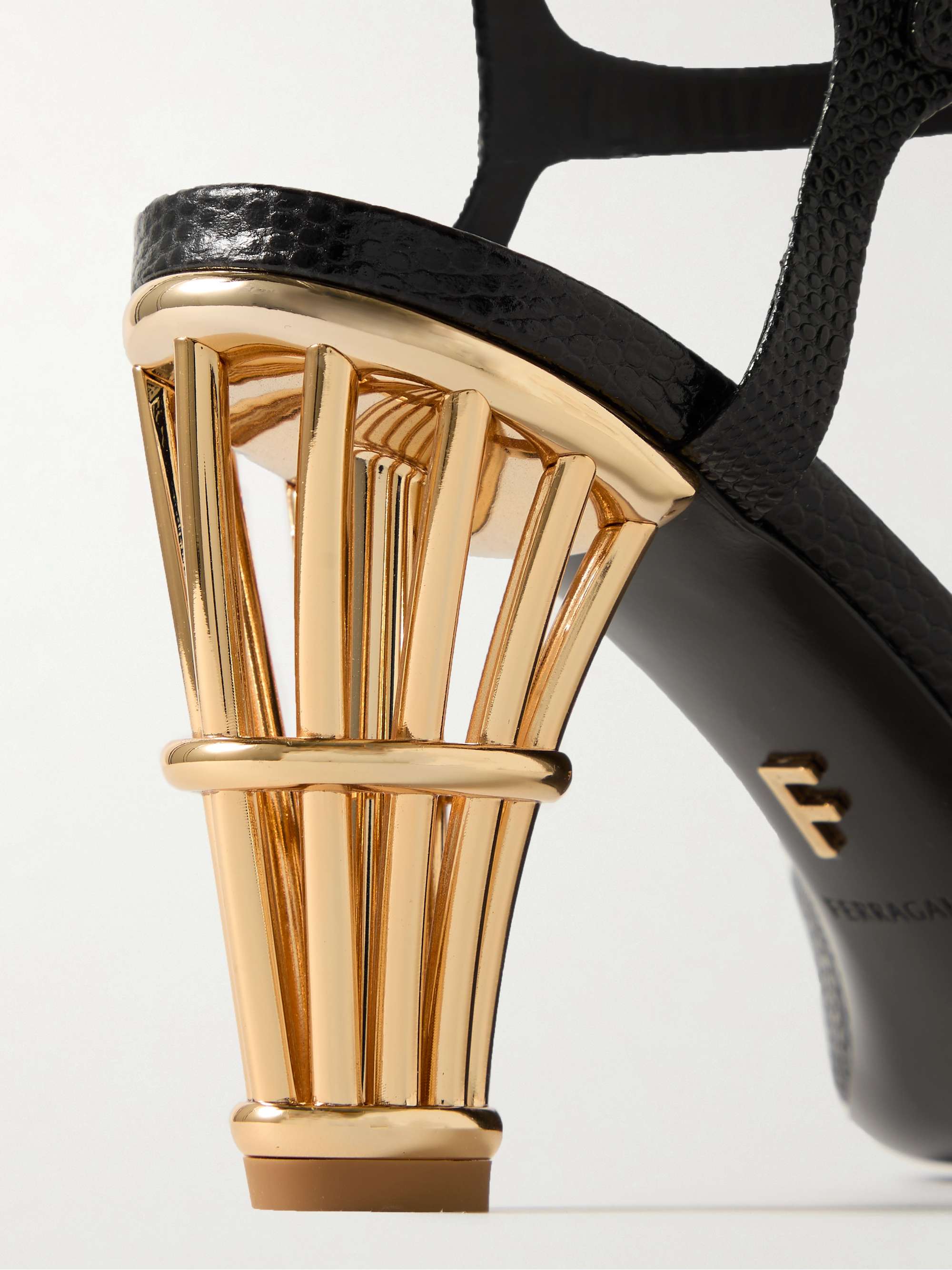 FERRAGAMO 