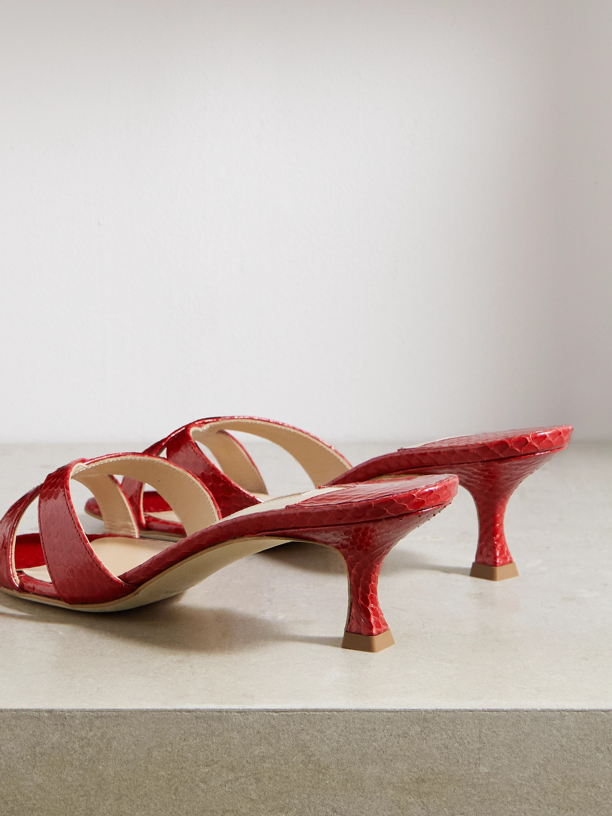 MANOLO BLAHNIK ファー付きミュール 37.5 MANOLO BLAHNIK ファー付きミュール 37.5