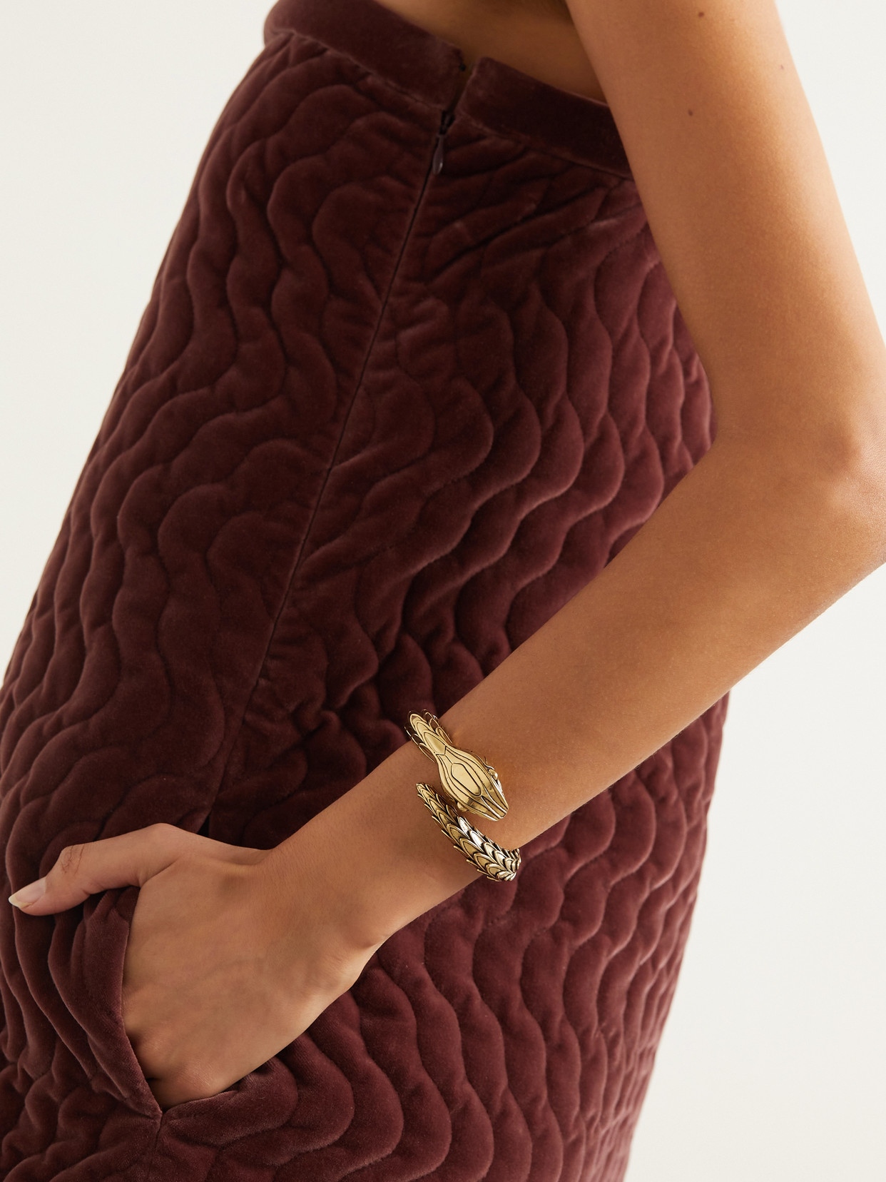Chloé Snake Gold-tone Cuff In Gold