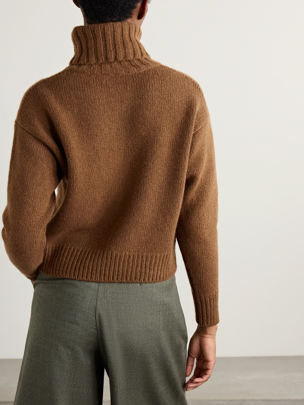 Suzie Kondi Tirana Cashmere Turtleneck Sweater In Brown