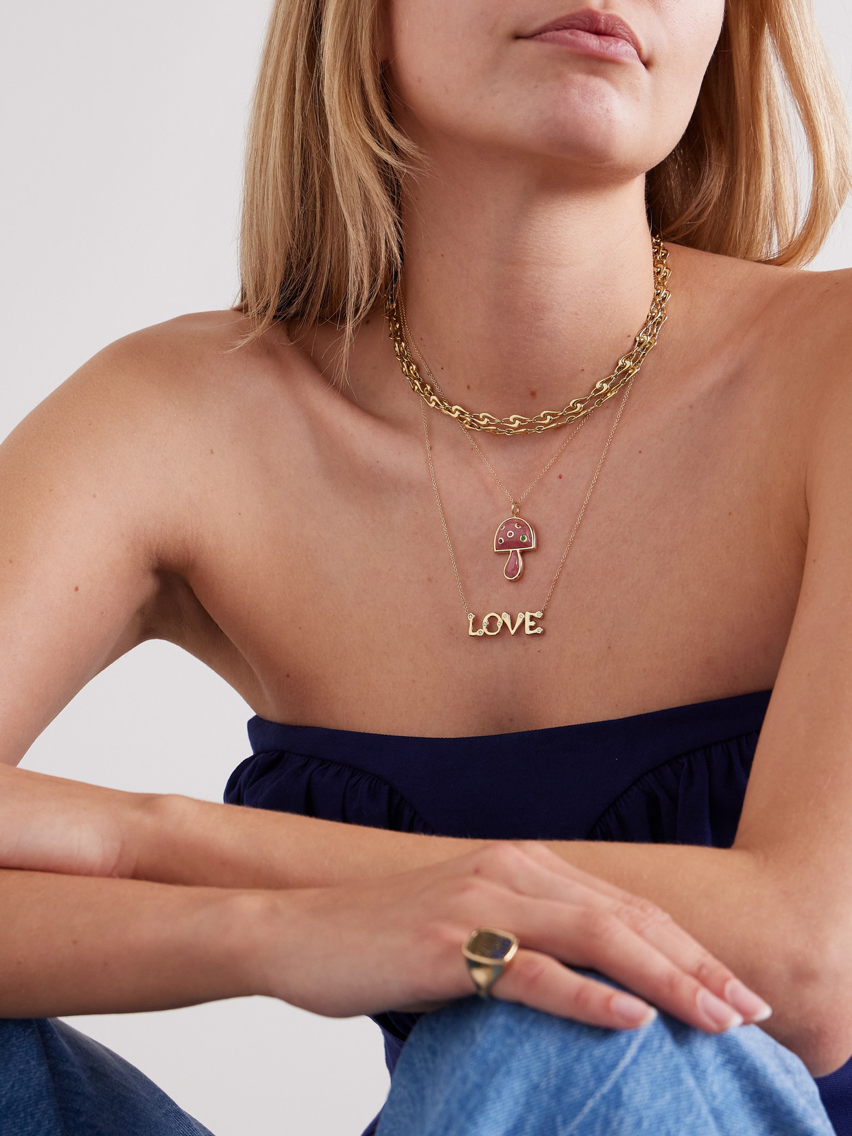 Brent Neale Small Magic Mushroom 18-karat Gold, Rhodochrosite And Sapphire Necklace In Gold