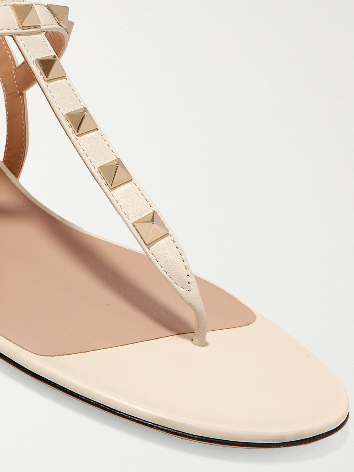 Valentino Rockstud Leather Cage Flat Thong Sandals In Neutral