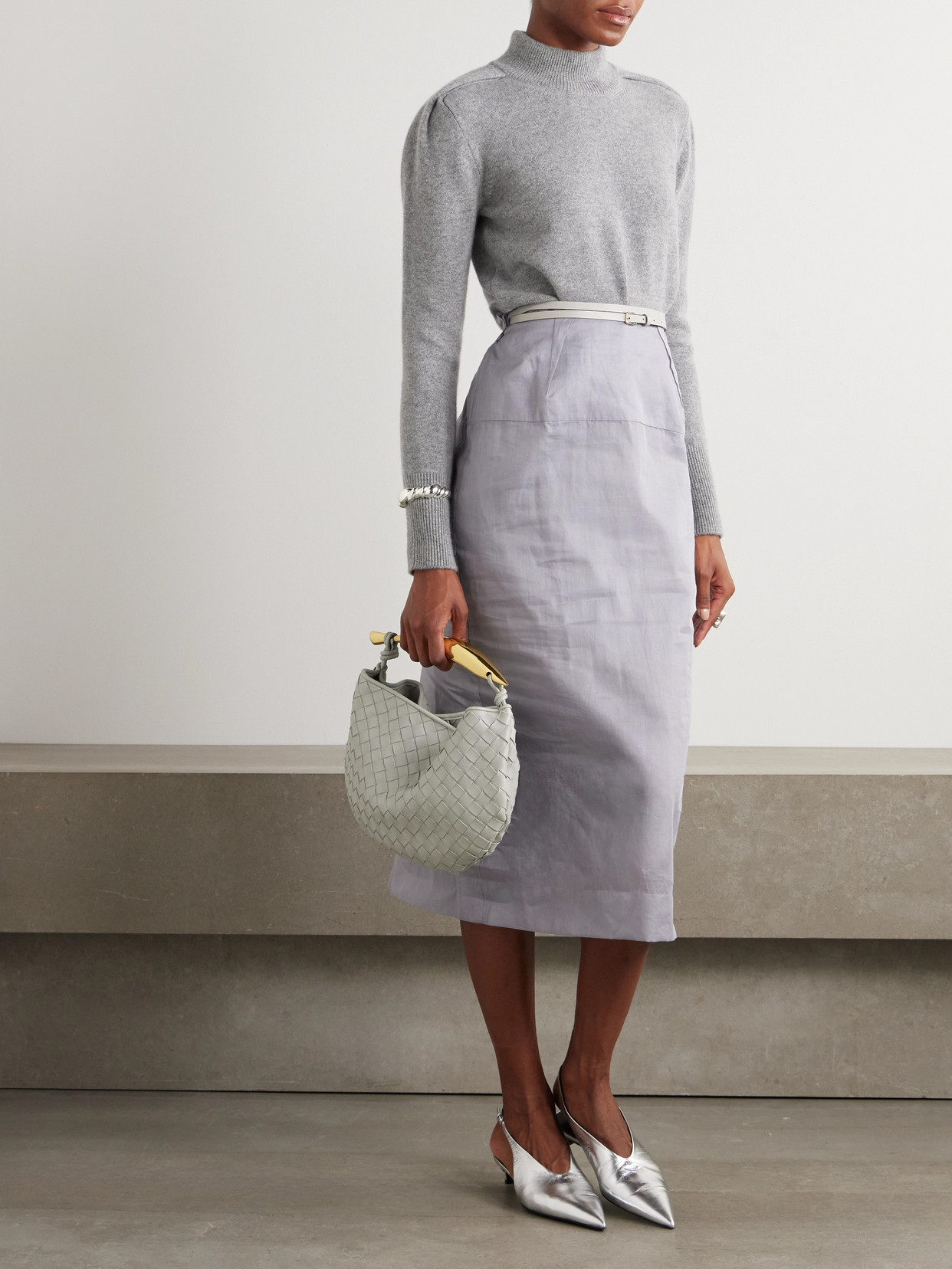 Sasuphi Ribbed Cashmere Sweater In Gray