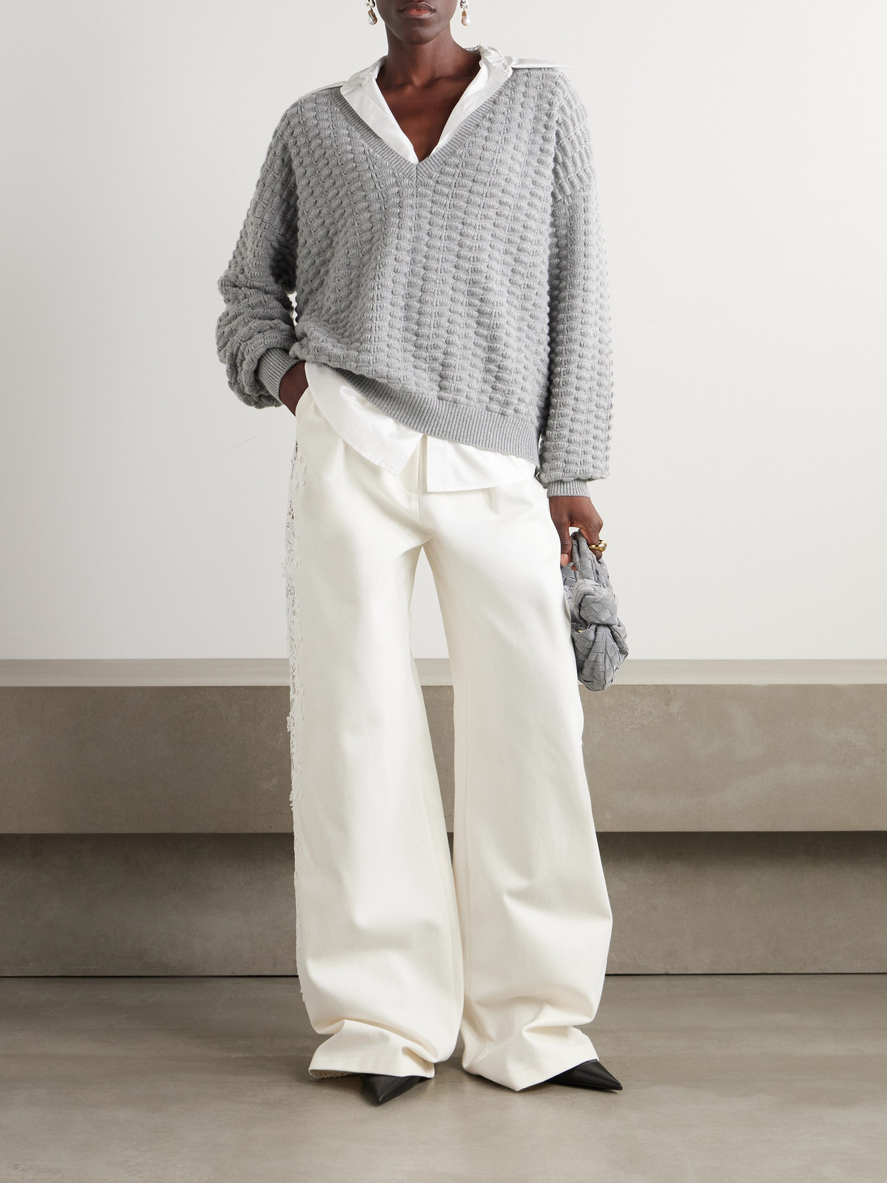 Sasuphi Textured Wool And Cashmere-blend Sweater In Gray