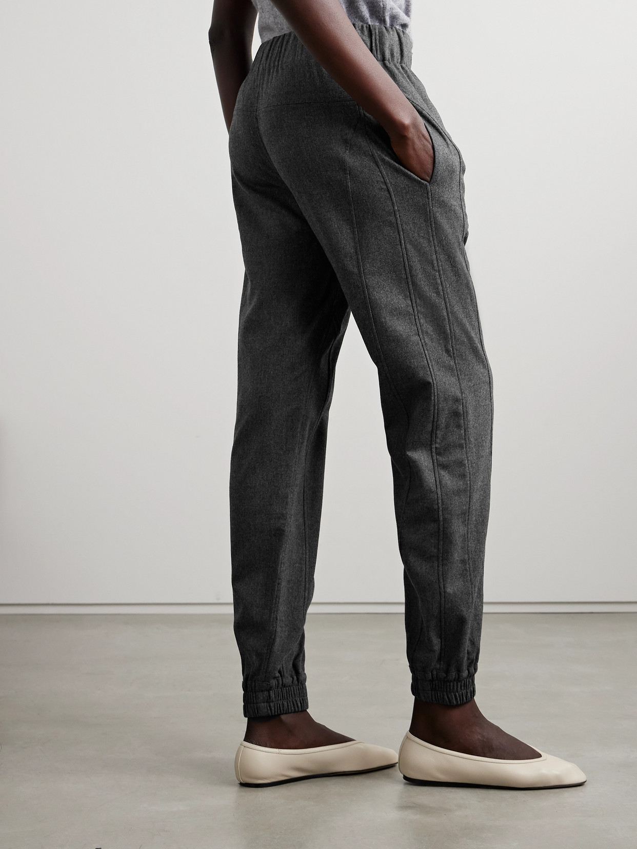 Sasuphi Valentina Stretch-wool And Cashmere-blend Tapered Track Pants In Gray