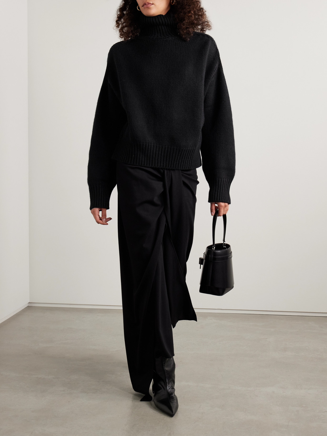 Oversized Cutout Ribbed Cashmere Turtleneck Sweater