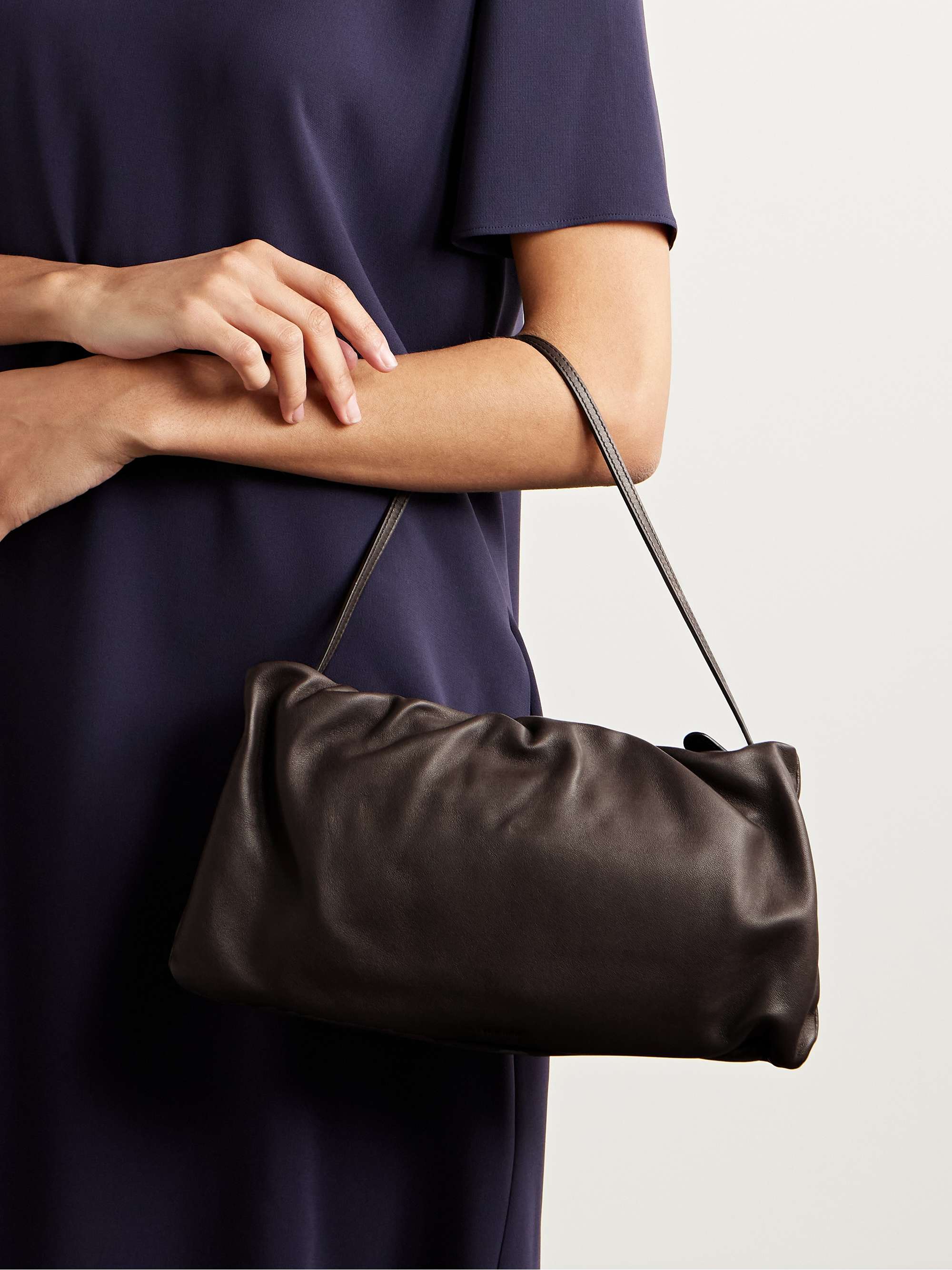 Bourse XL leather shoulder bag - dark brown - One Size