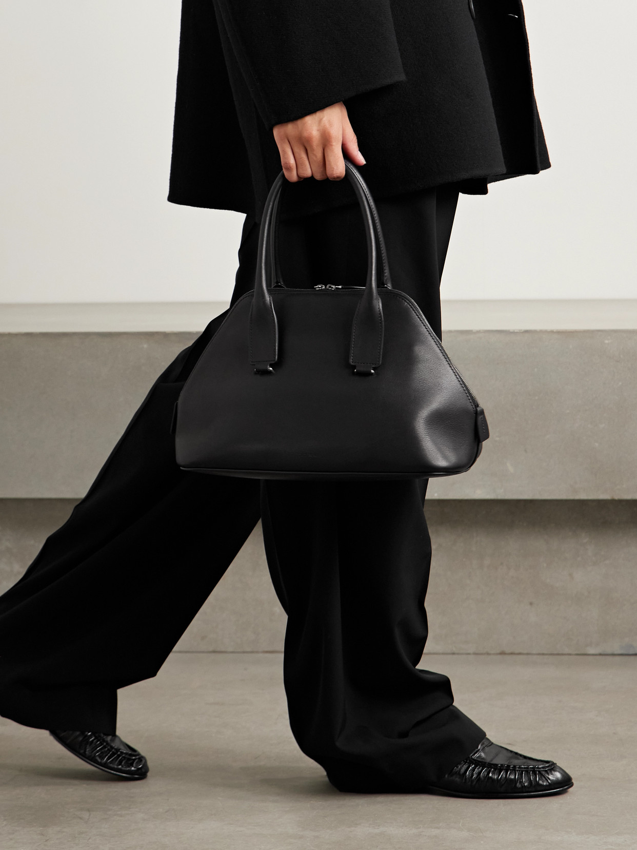 The Row Devon Medium Leather Tote In Black