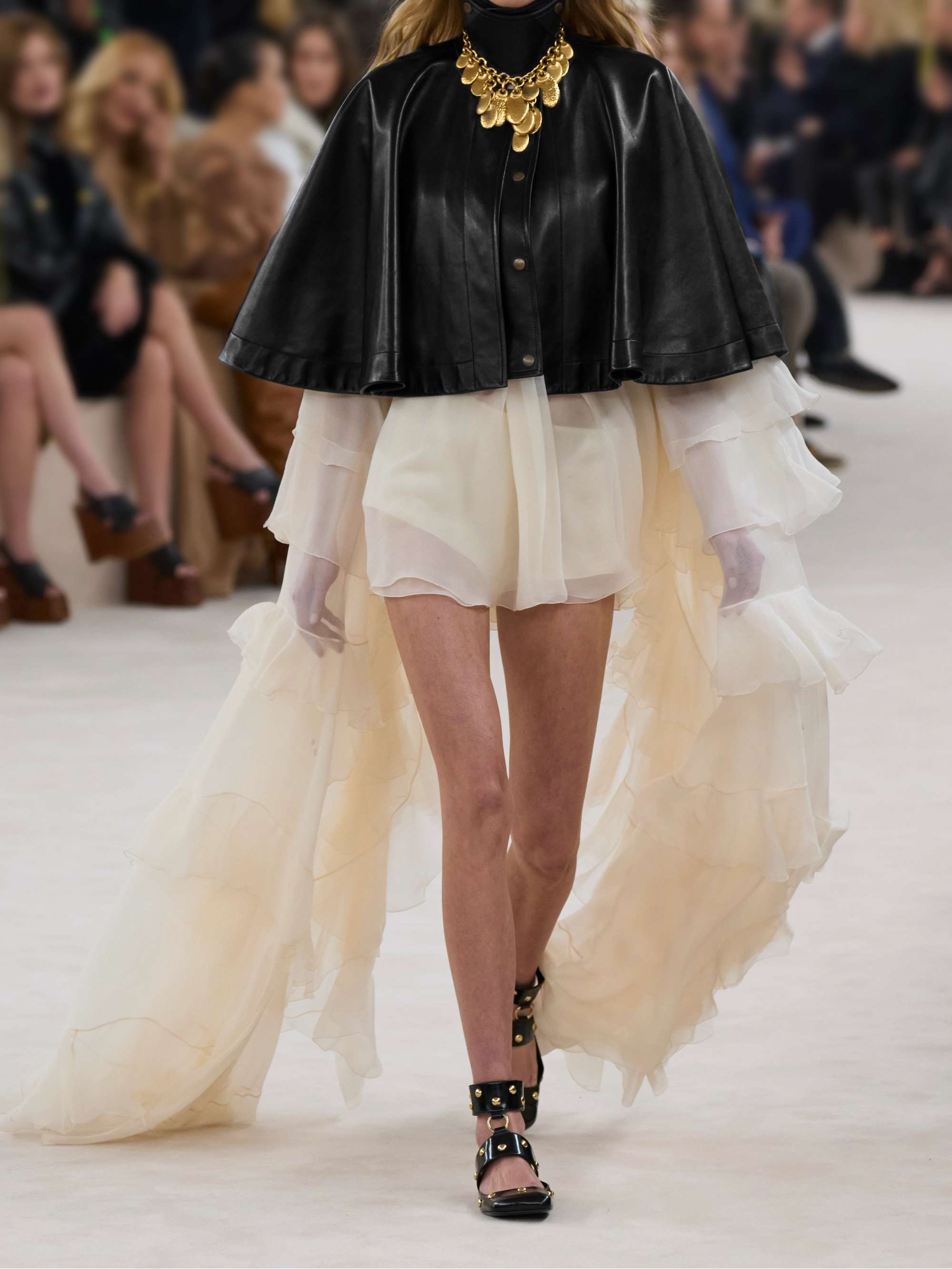 CHLOÉ 