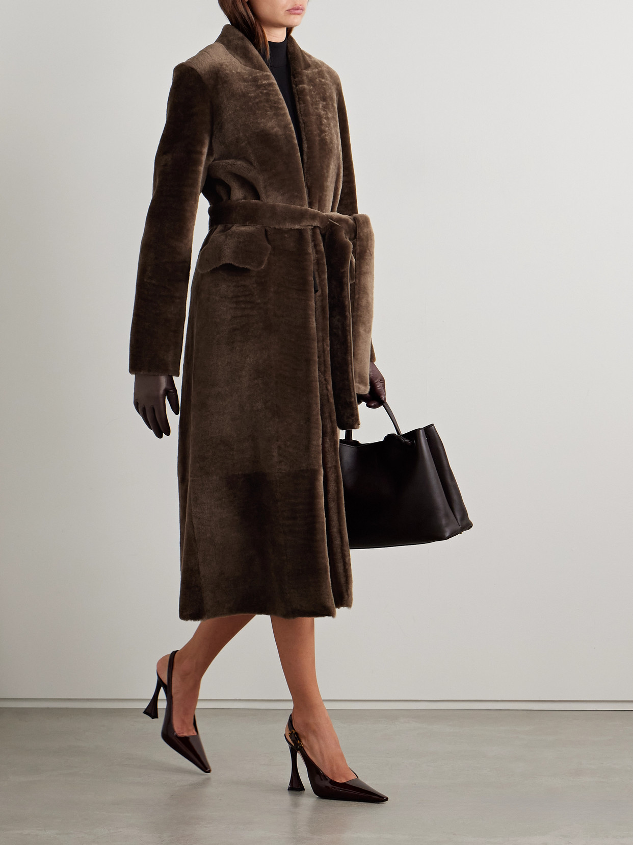 Salon 1884 Henning Belted Shearling Coat In Brown