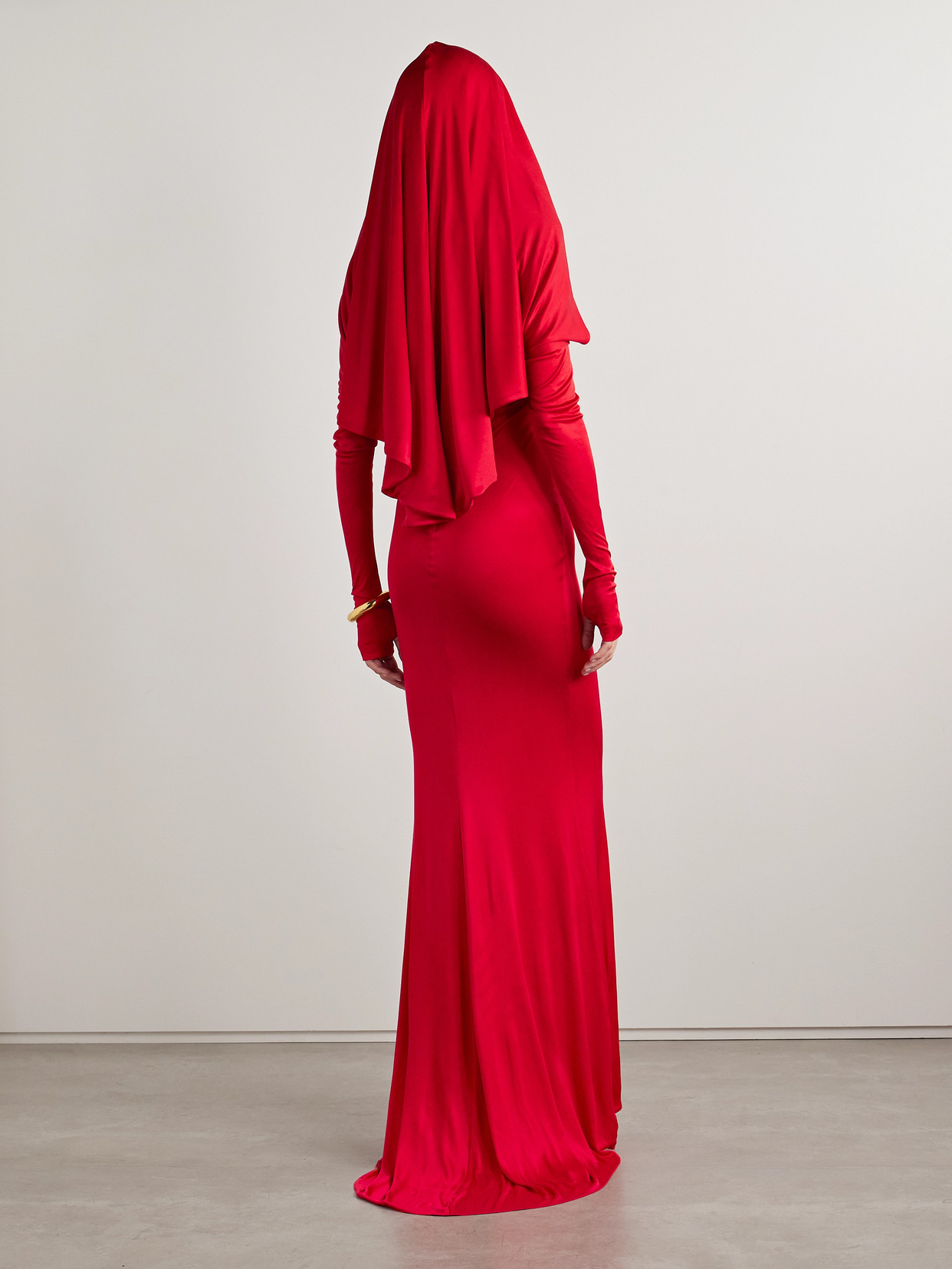 Salon 1884 Dominique Silk-satin Jersey Halterneck Gown In Red