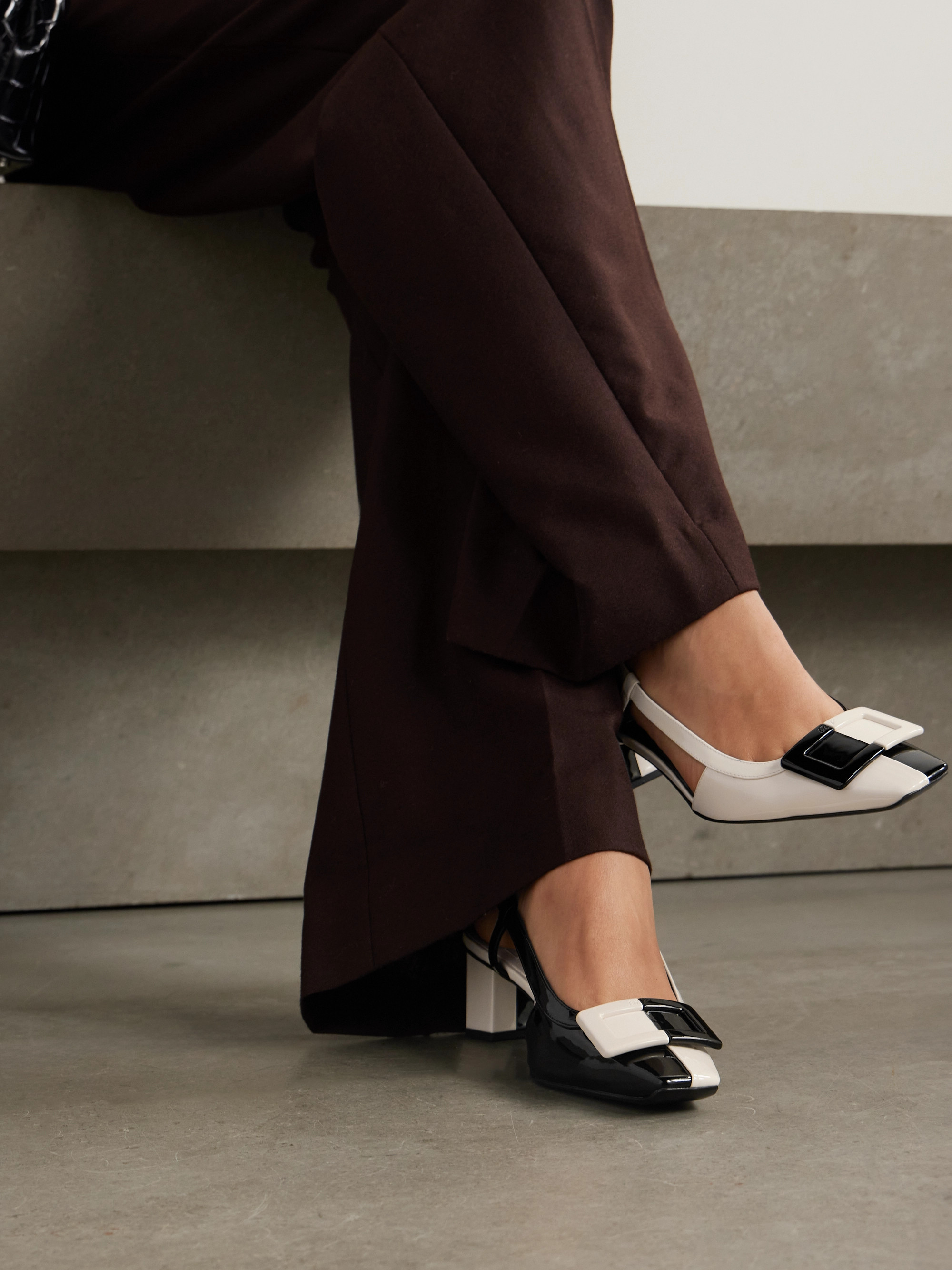 ROGER VIVIER Belle Vivier 45 two-tone patent-leather slingback pumps