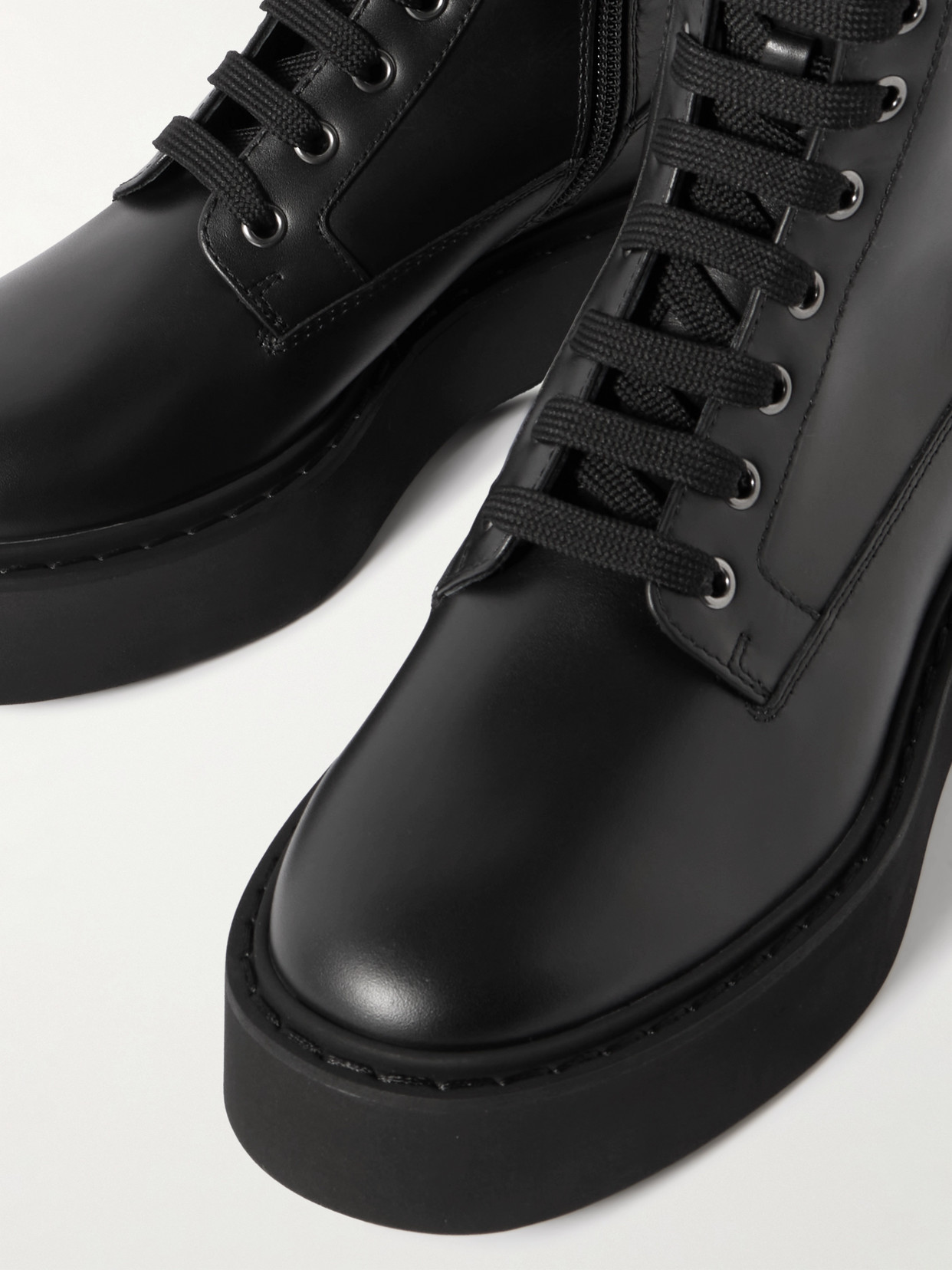 Roger Vivier Shoes In Black