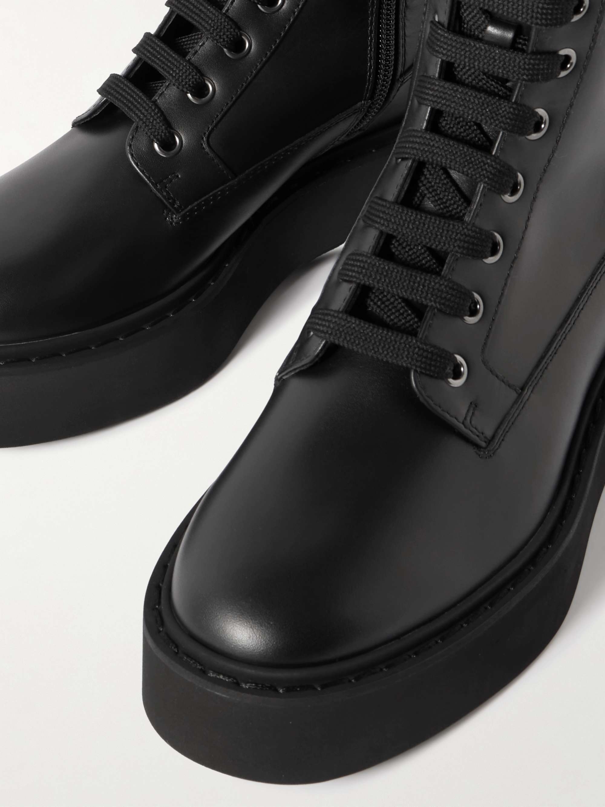 ROGER VIVIER 