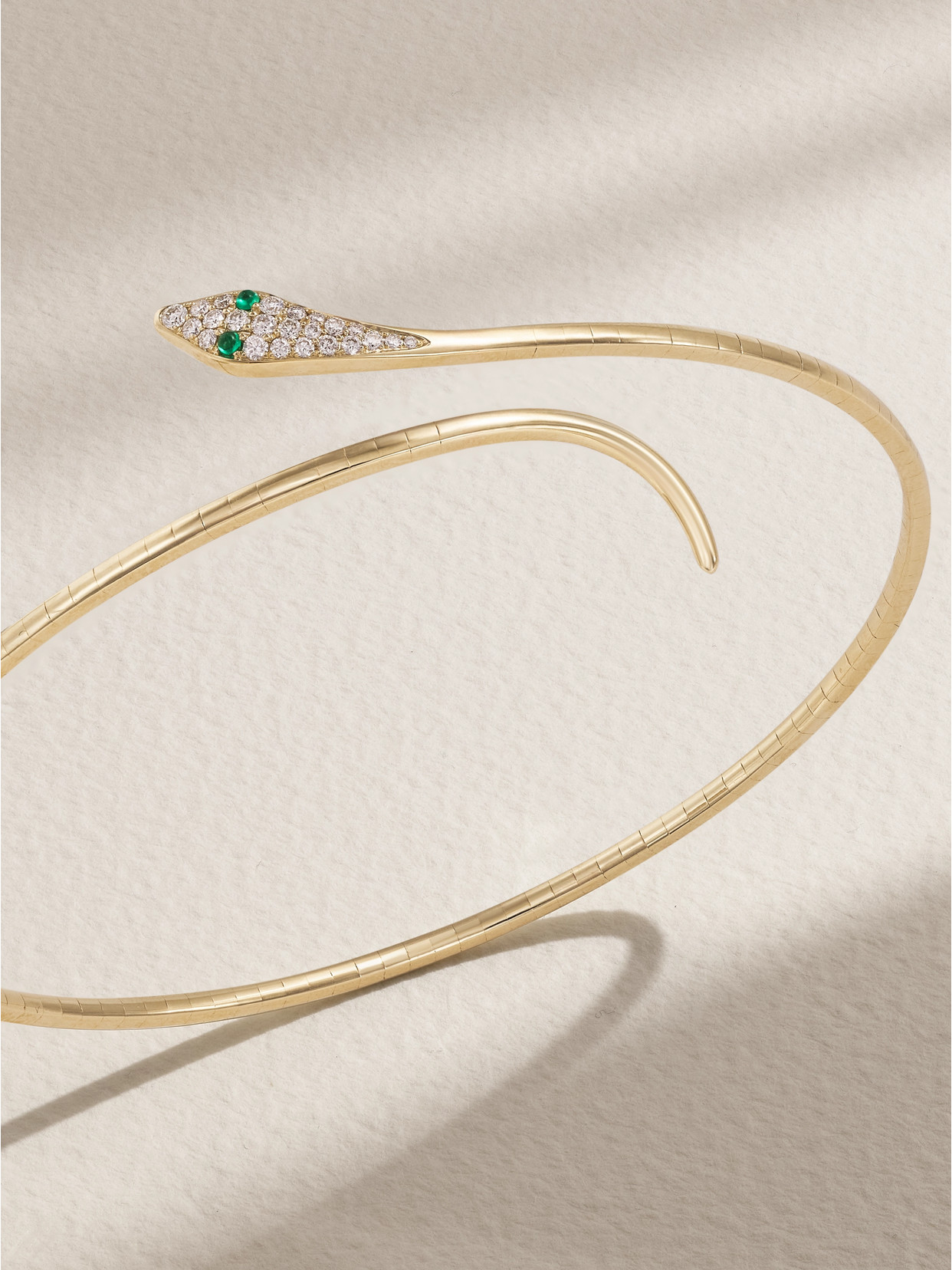 Diane Kordas Snake 9-karat Gold, Emerald And Diamond Arm Cuff In Gold
