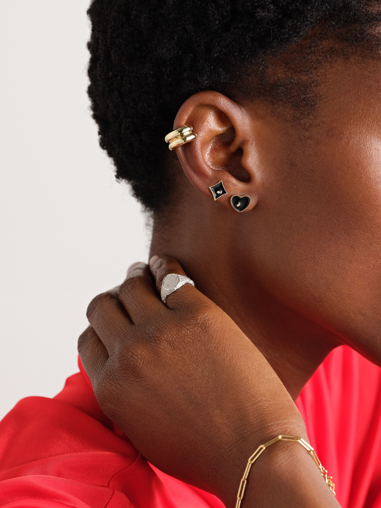 Yvonne Léon Set Of Four Puces Casino 9-karat Gold, Enamel And Diamond Earrings In Black