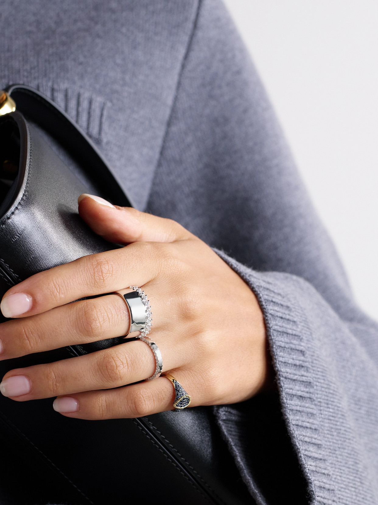 Yvonne Léon Grignotée 9-karat White Gold Diamond Ring In Gold