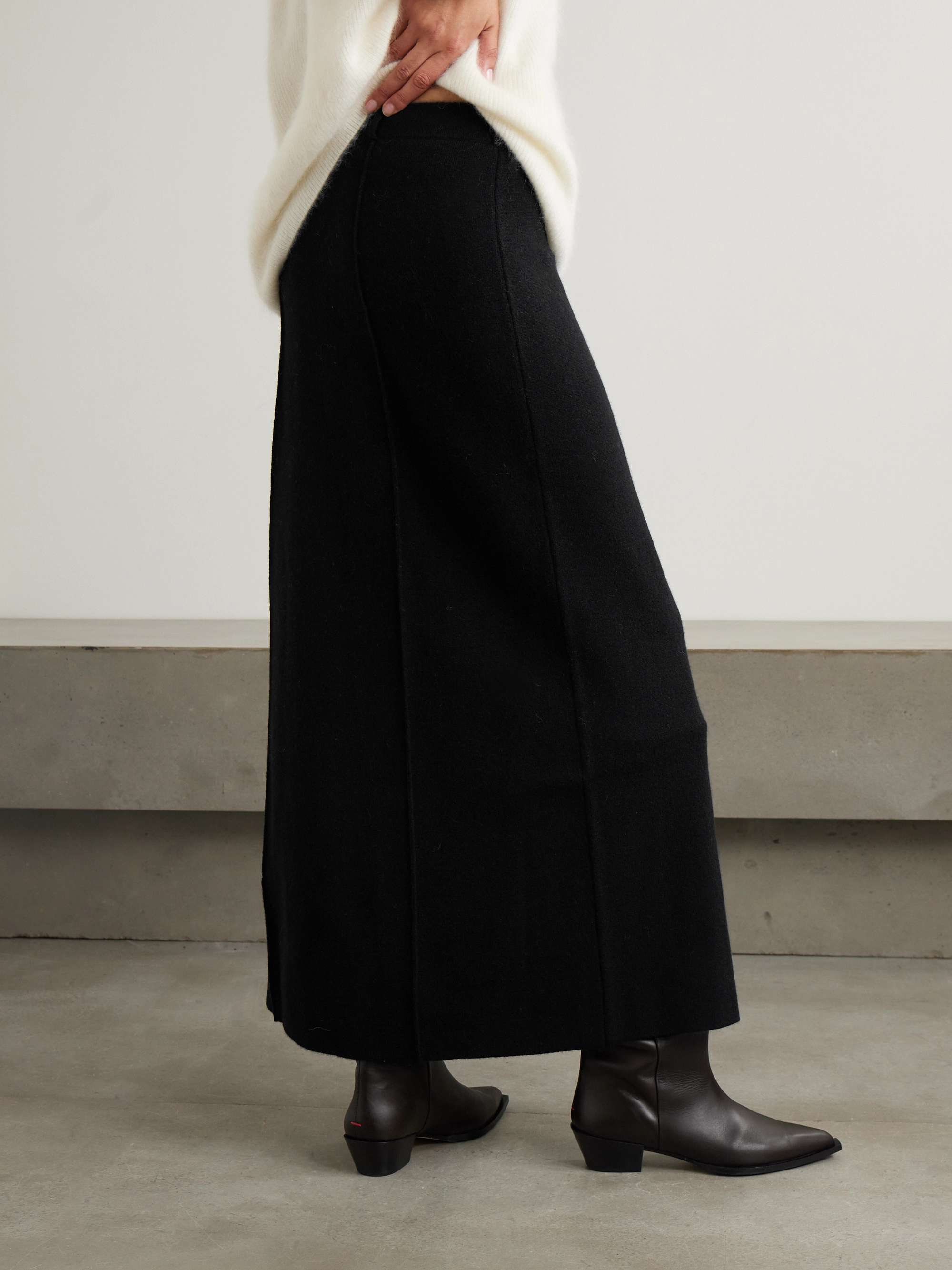 LISA YANG 