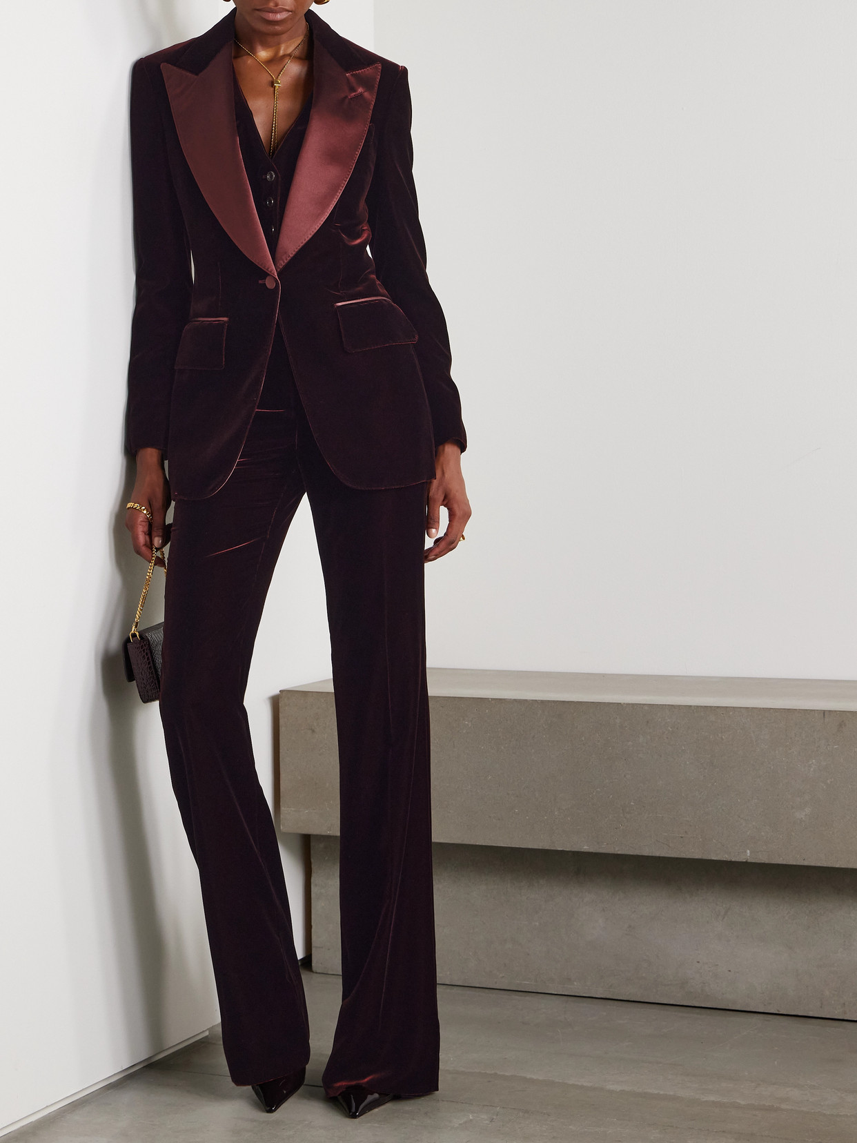 Tom Ford Silk-satin Trimmed Velvet Blazer In Burgundy